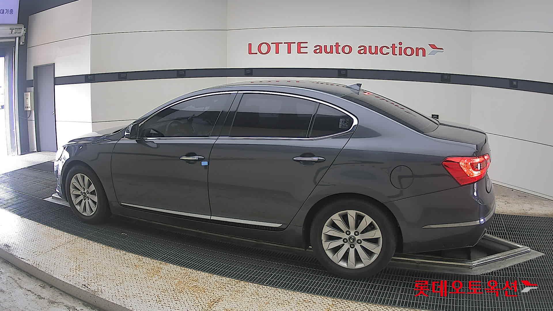 2012 - kia k7