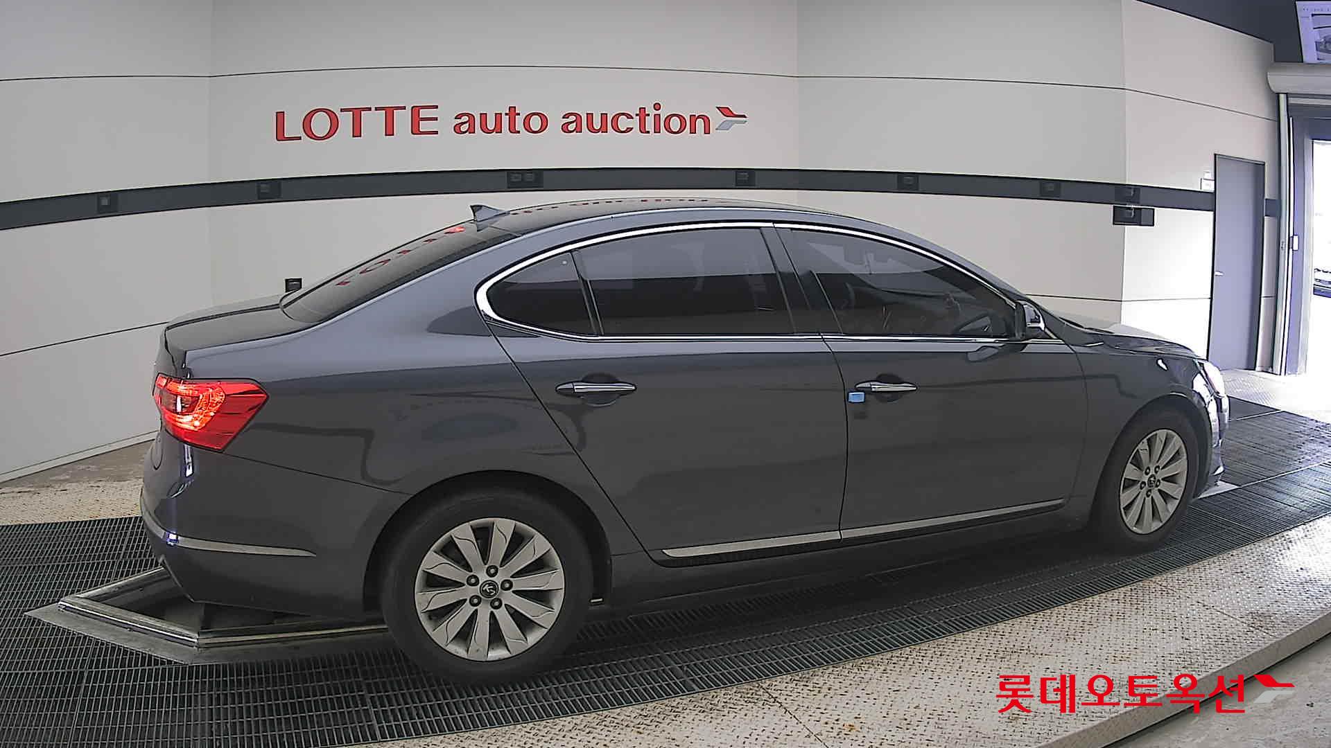 2012 - kia k7