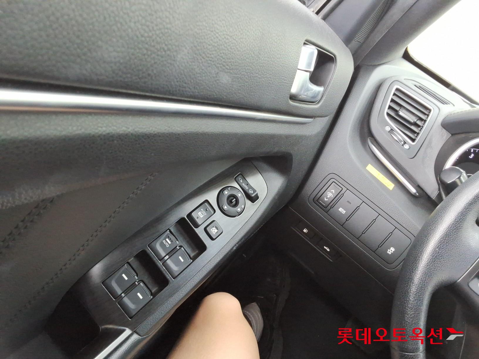 2012 - kia k7