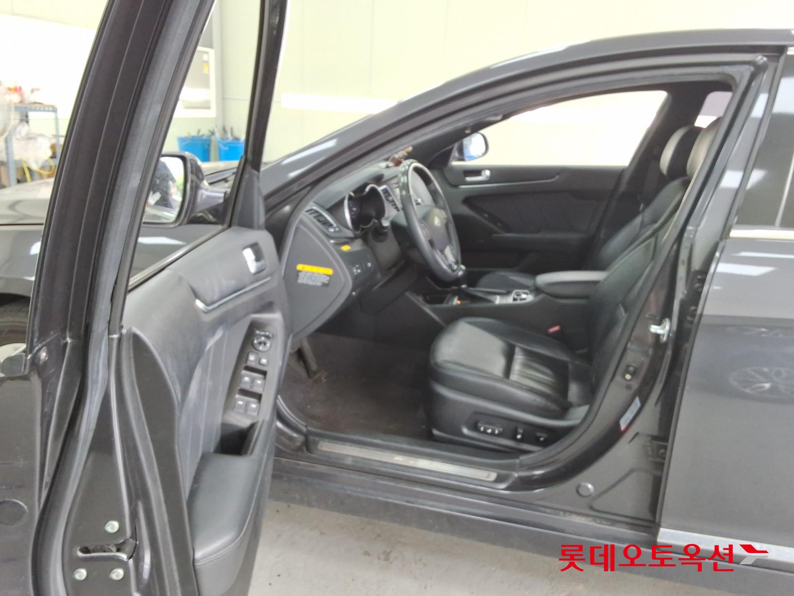 2012 - kia k7
