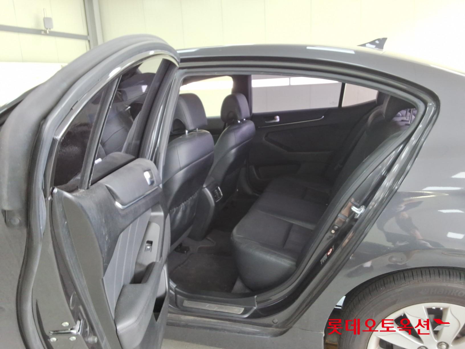 2012 - kia k7