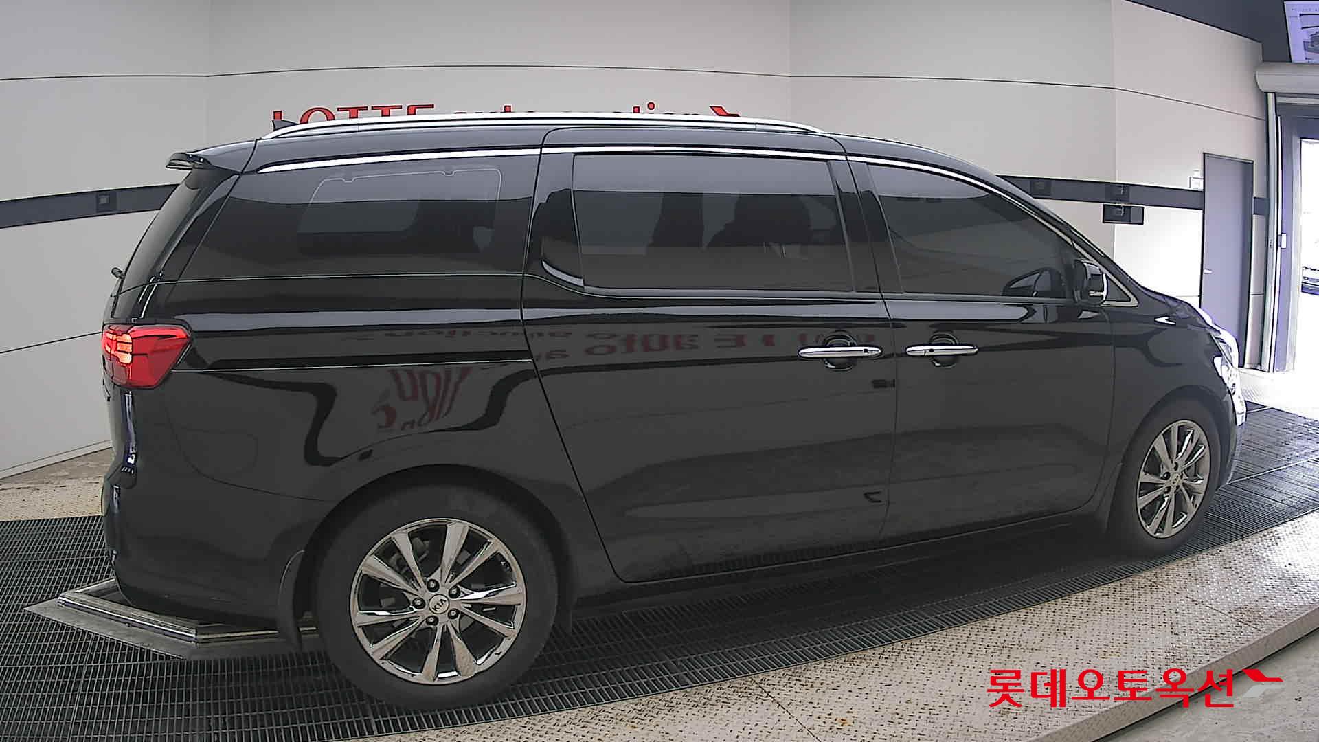 2019 - kia carnival