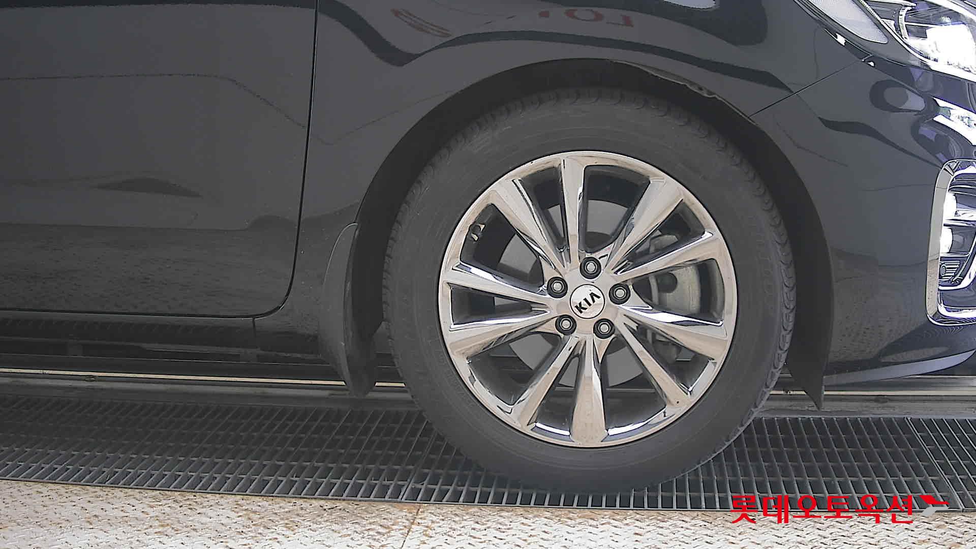 2019 - kia carnival