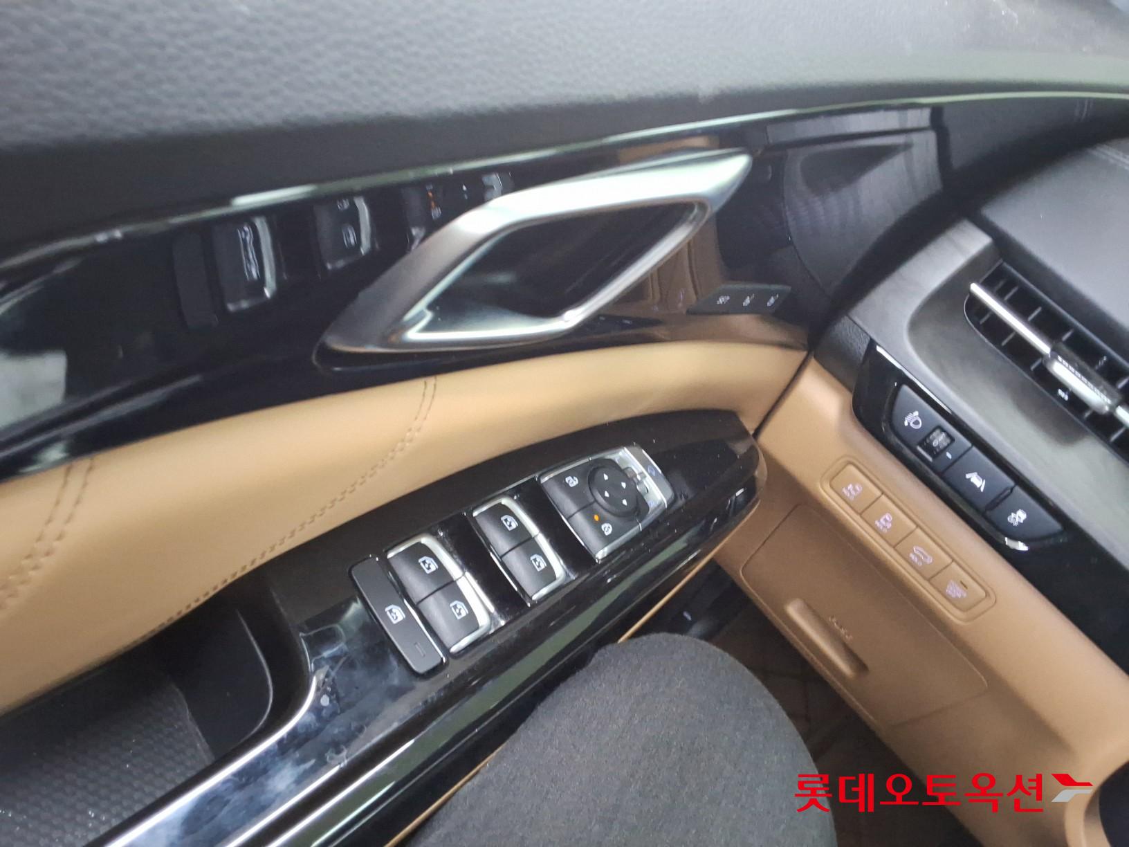 2023 - kia carnival