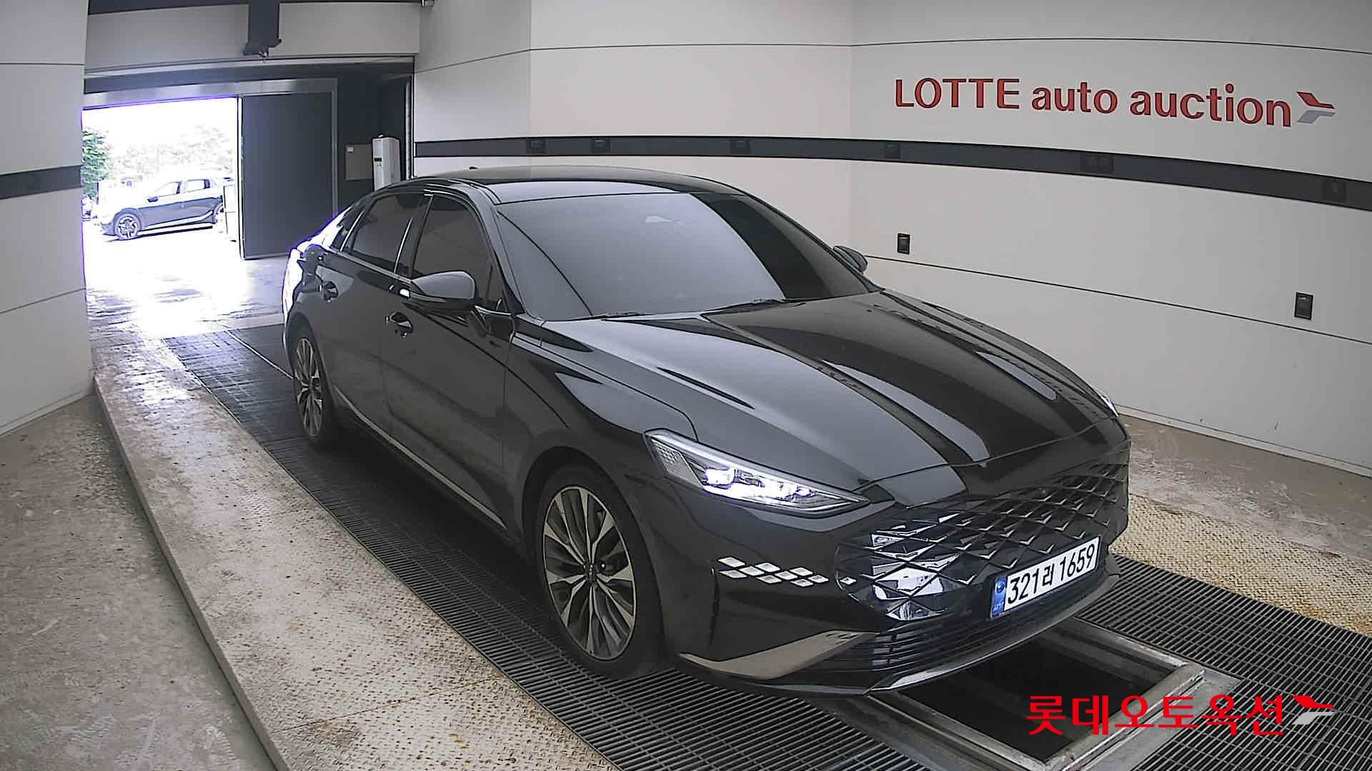 2022 - kia k8