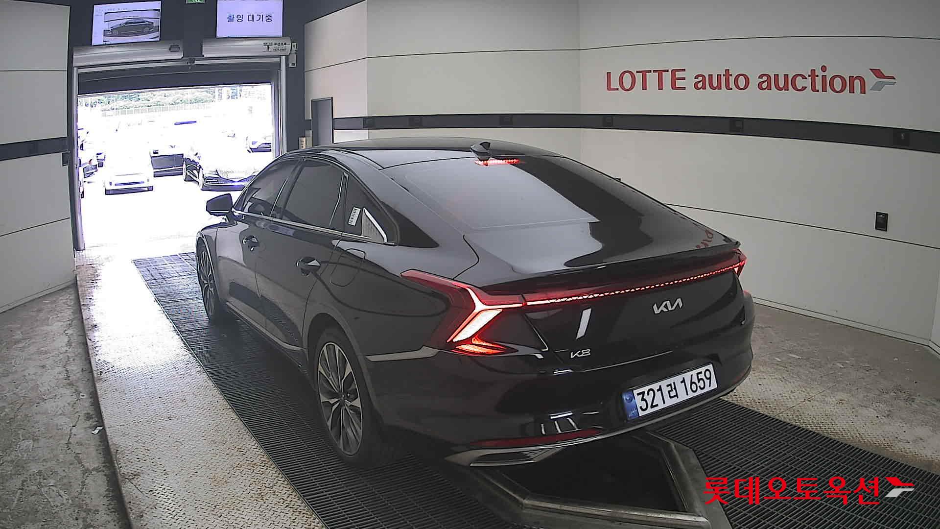 2022 - kia k8