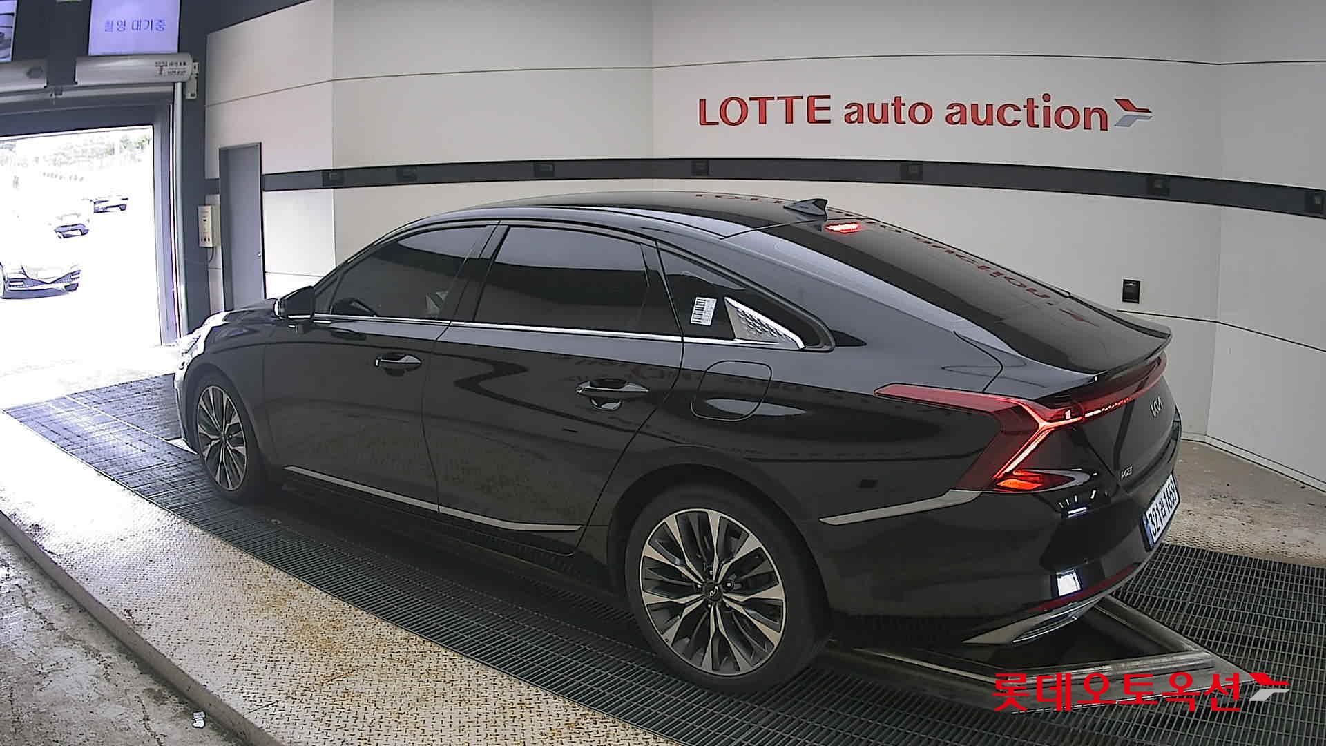 2022 - kia k8