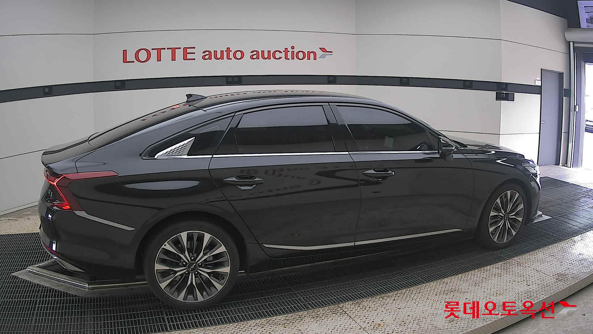 2022 - kia k8
