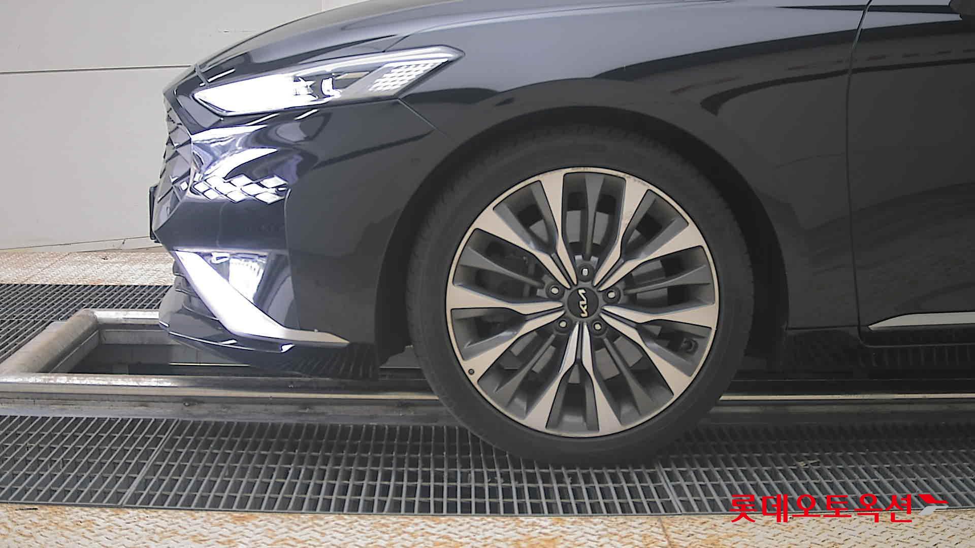 2022 - kia k8
