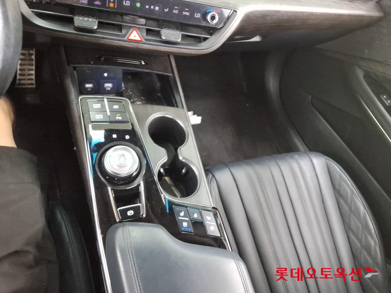 2022 - kia k8