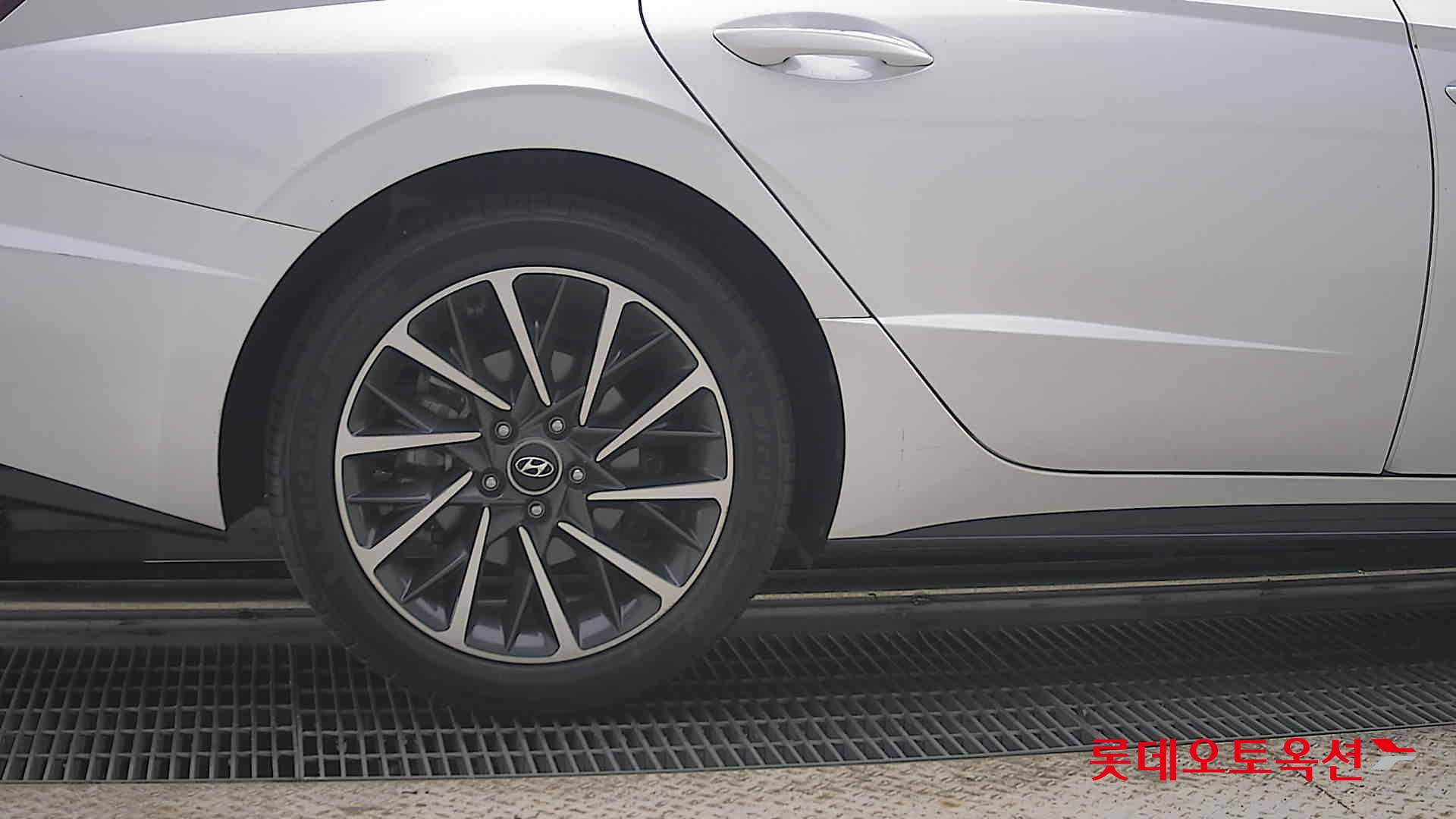 2020 - hyundai sonata
