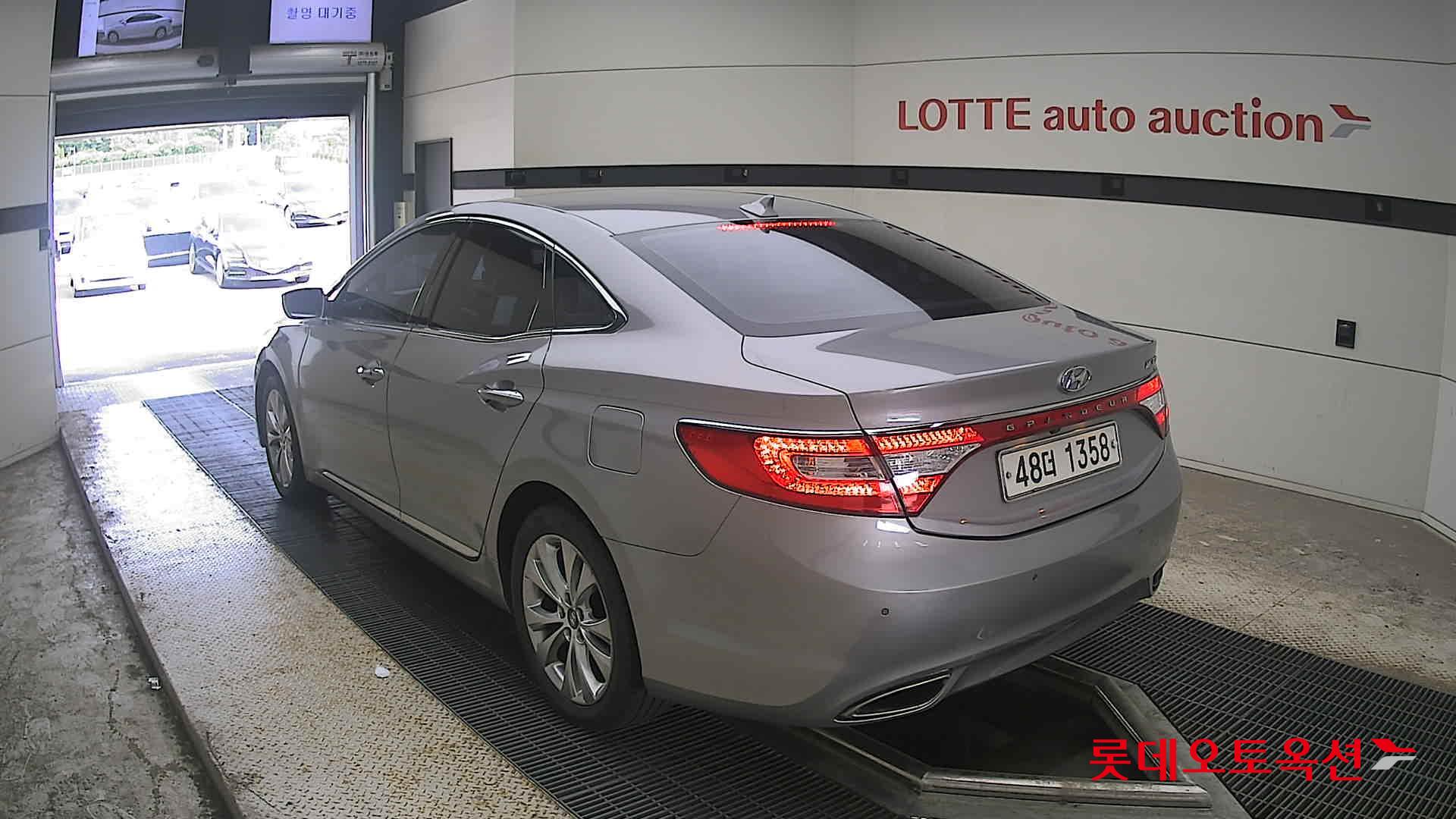 2012 - hyundai grandeur