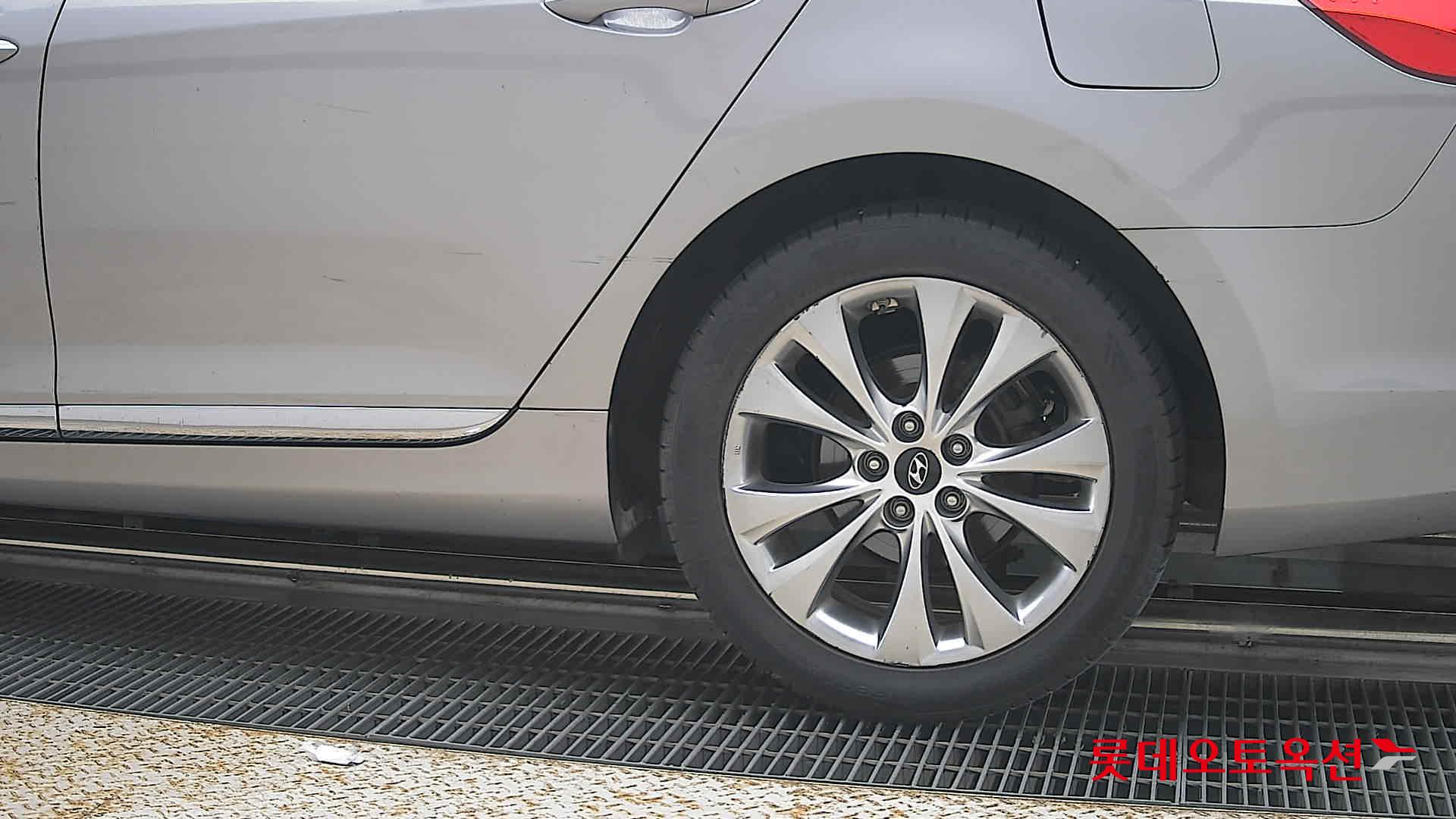 2012 - hyundai grandeur