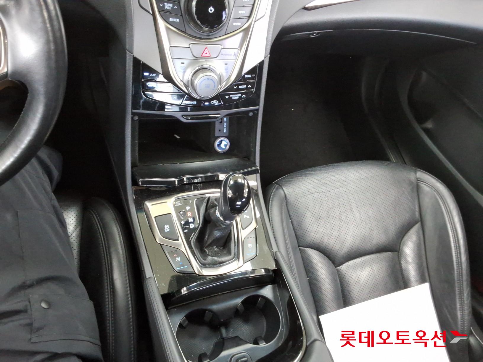 2012 - hyundai grandeur