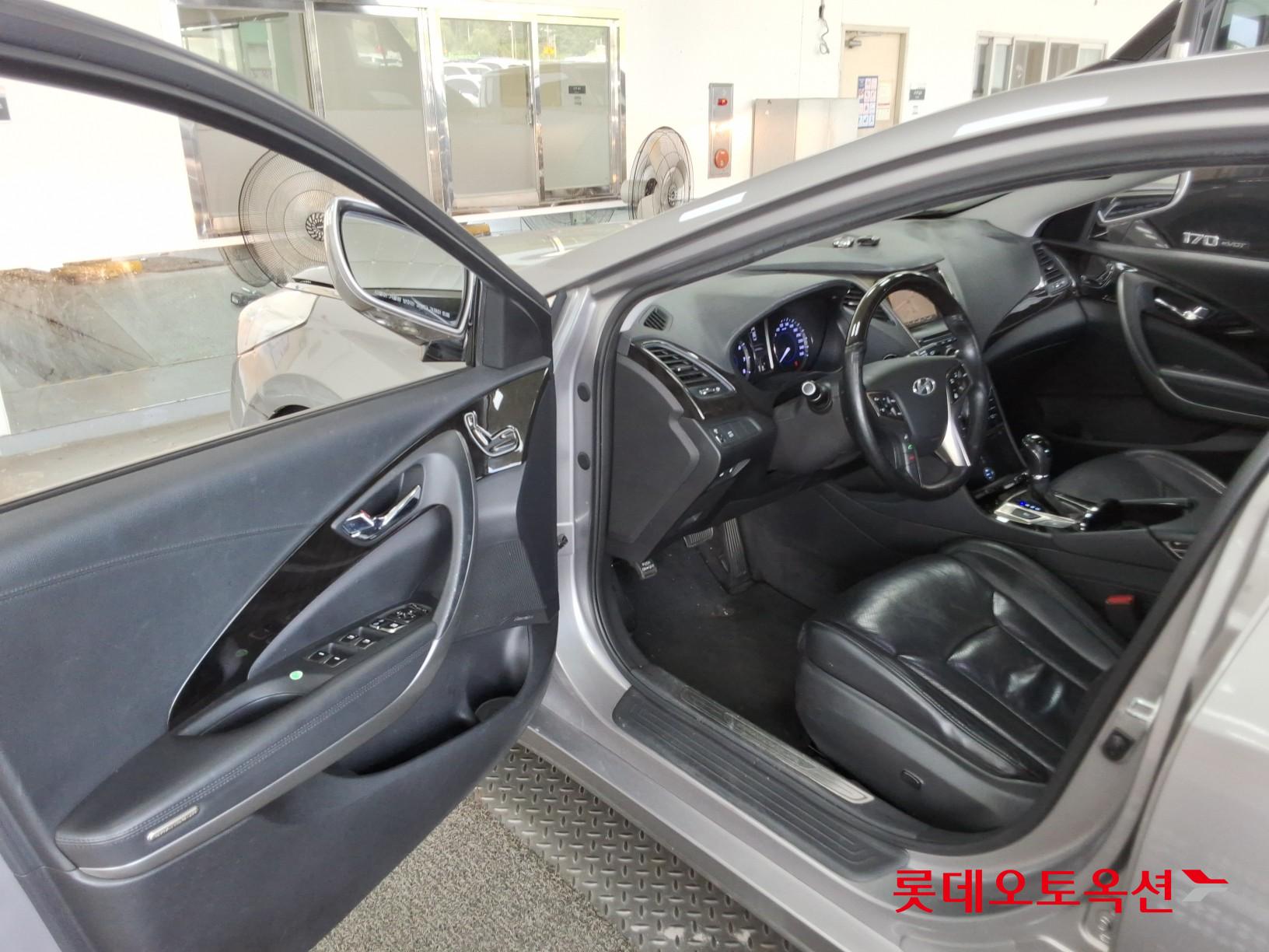 2012 - hyundai grandeur