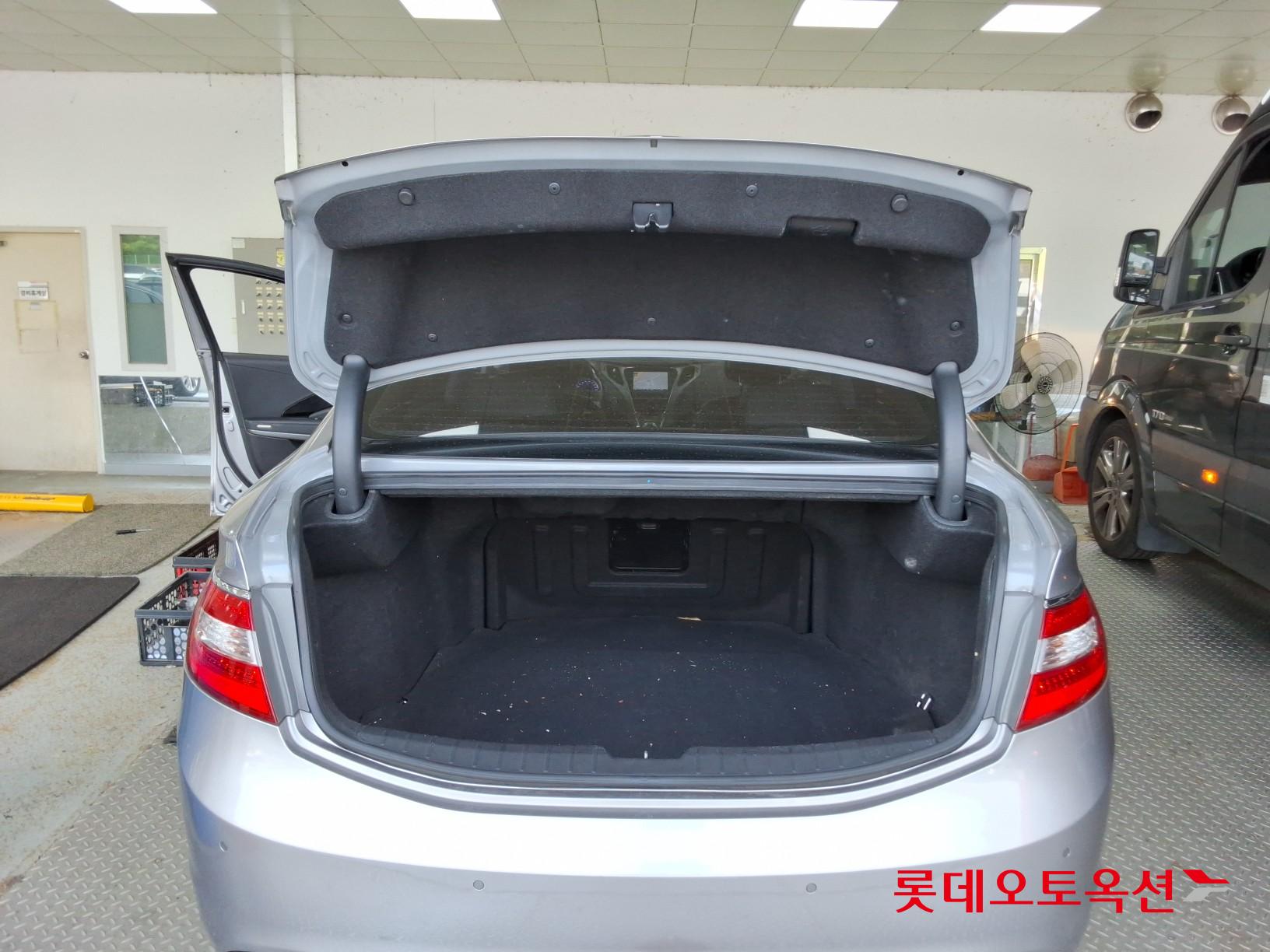 2012 - hyundai grandeur