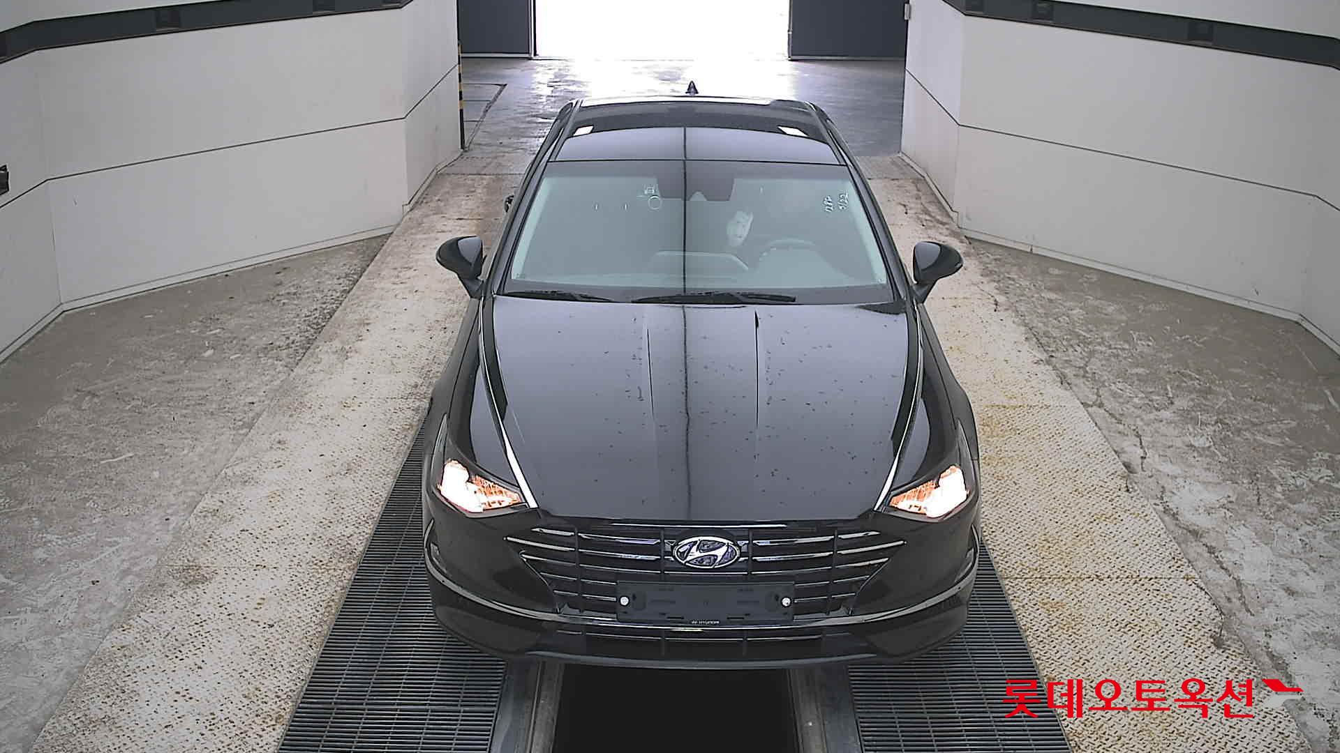 SONATA DN8 ()