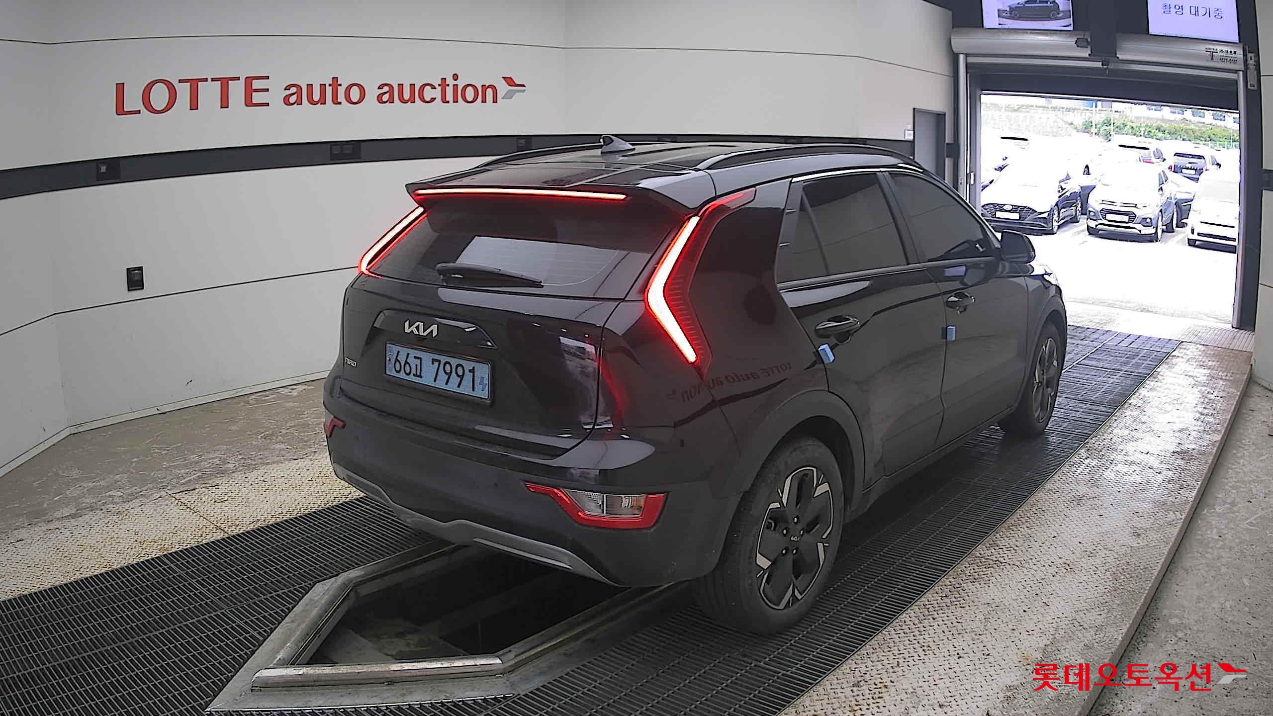 2023 - kia niro
