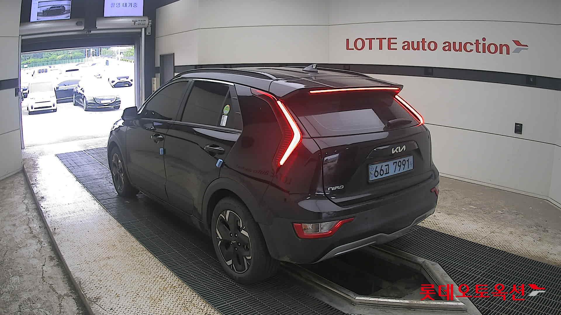 2023 - kia niro