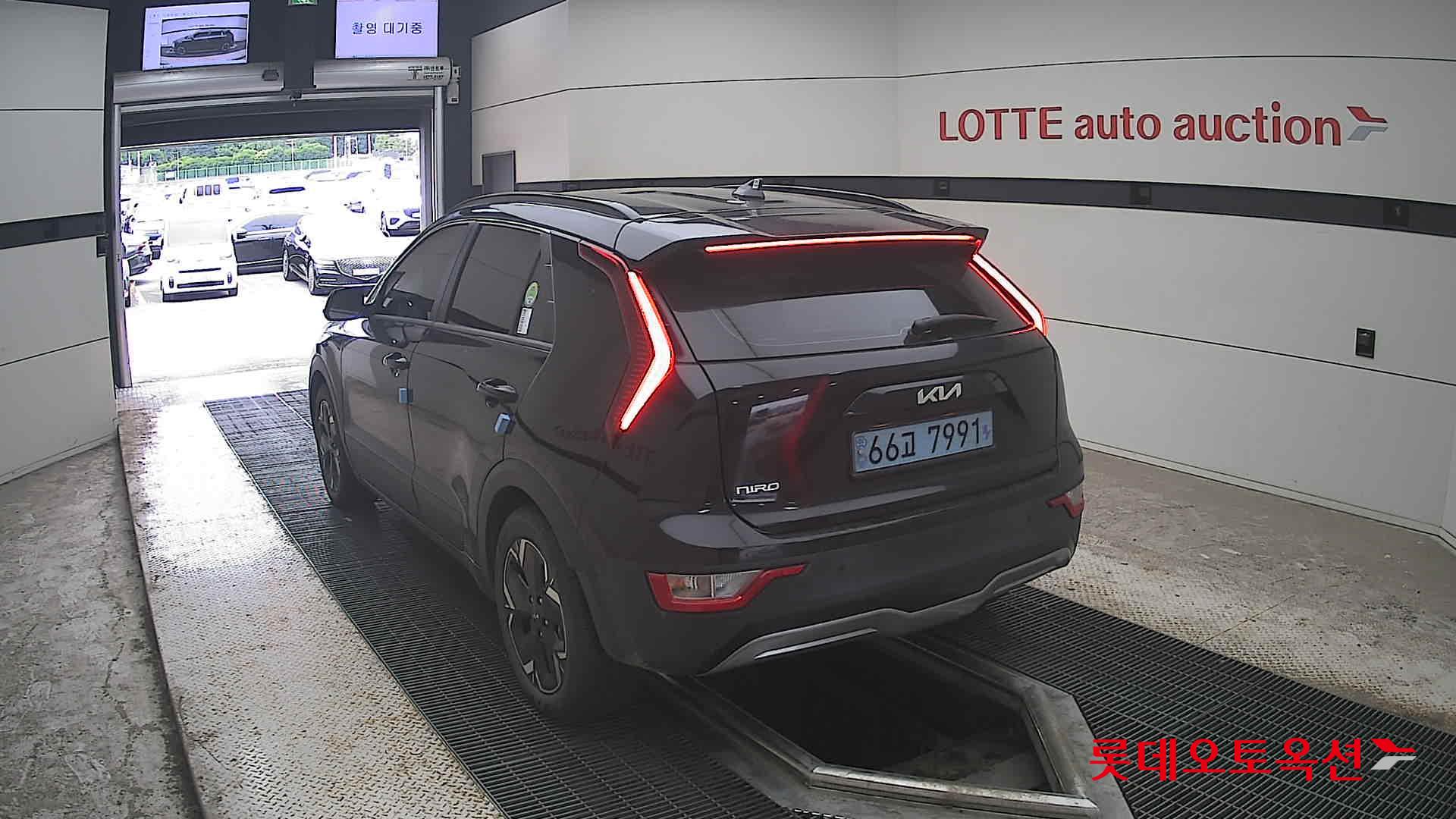 2023 - kia niro