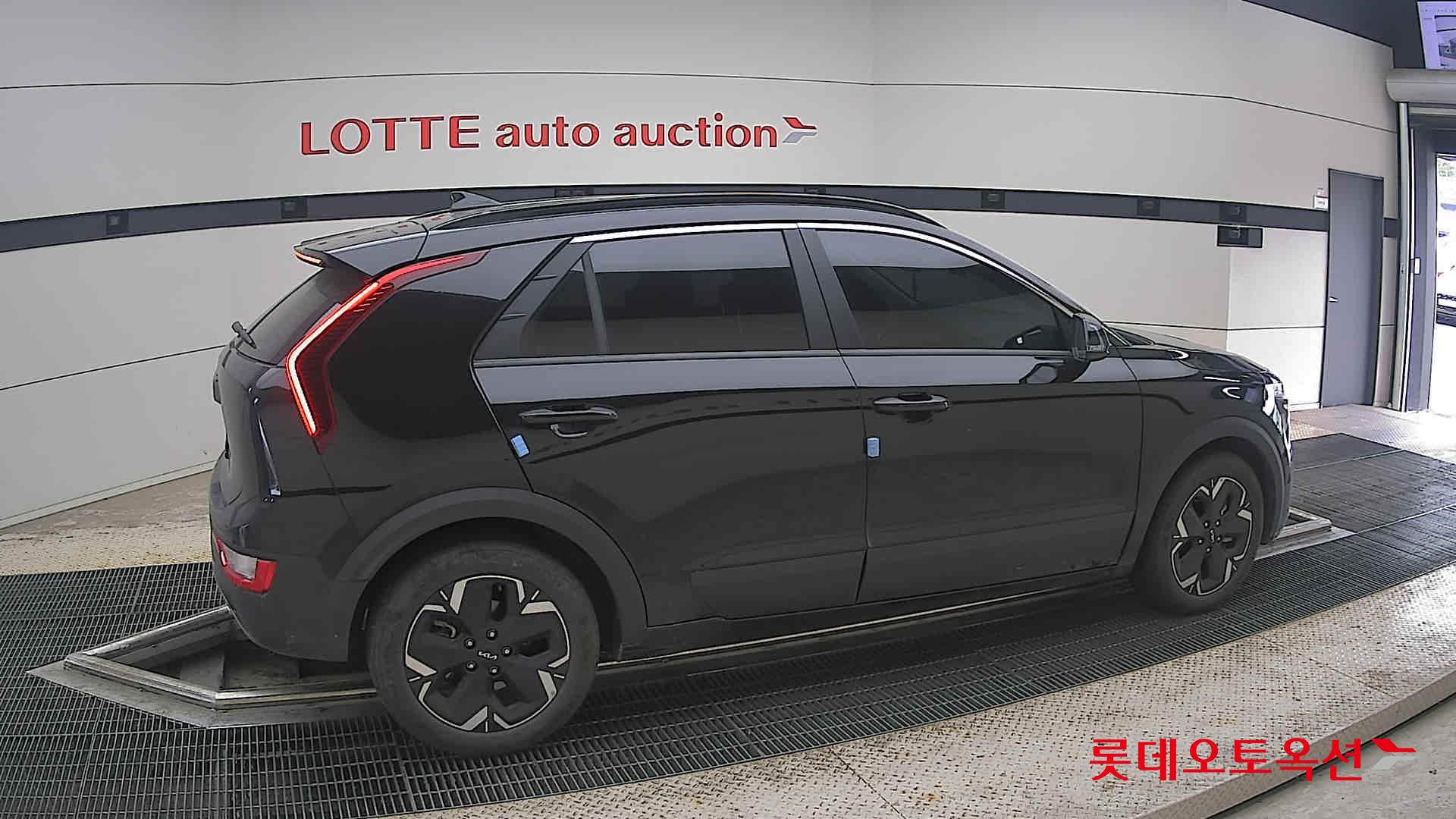 2023 - kia niro
