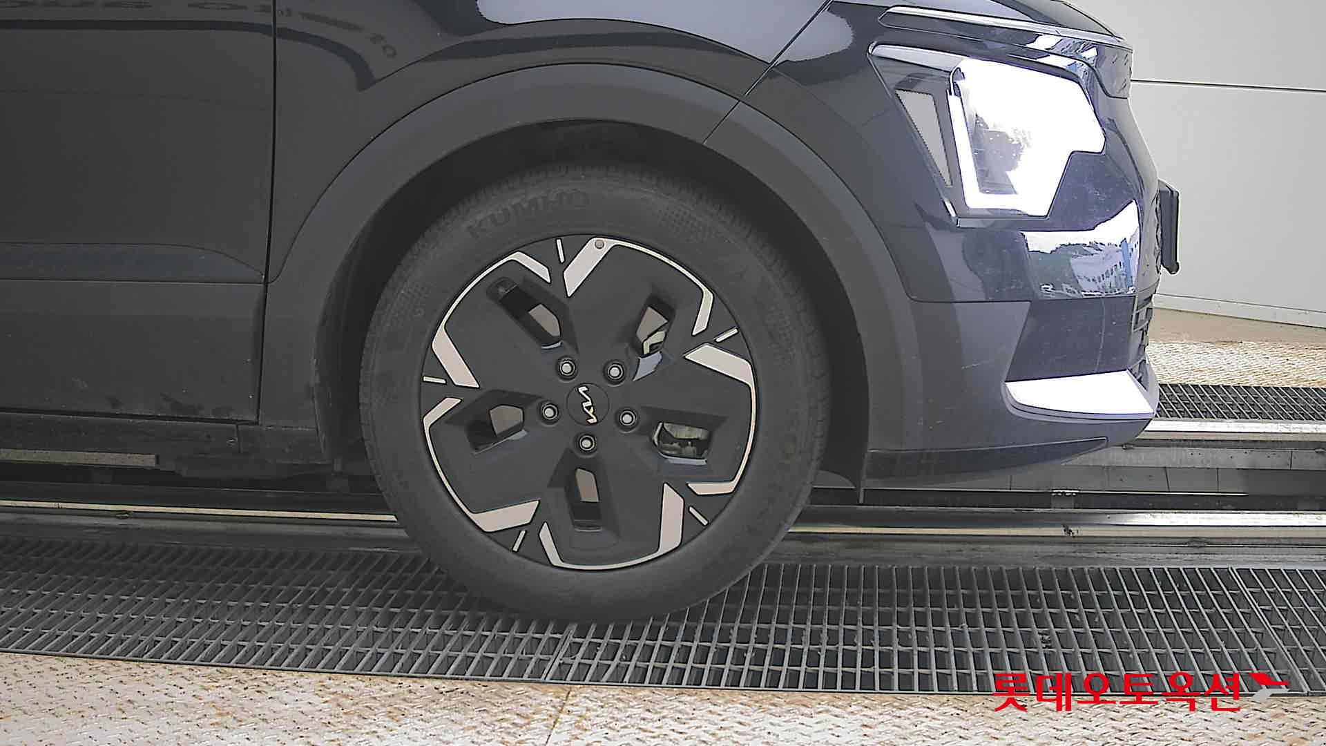 2023 - kia niro