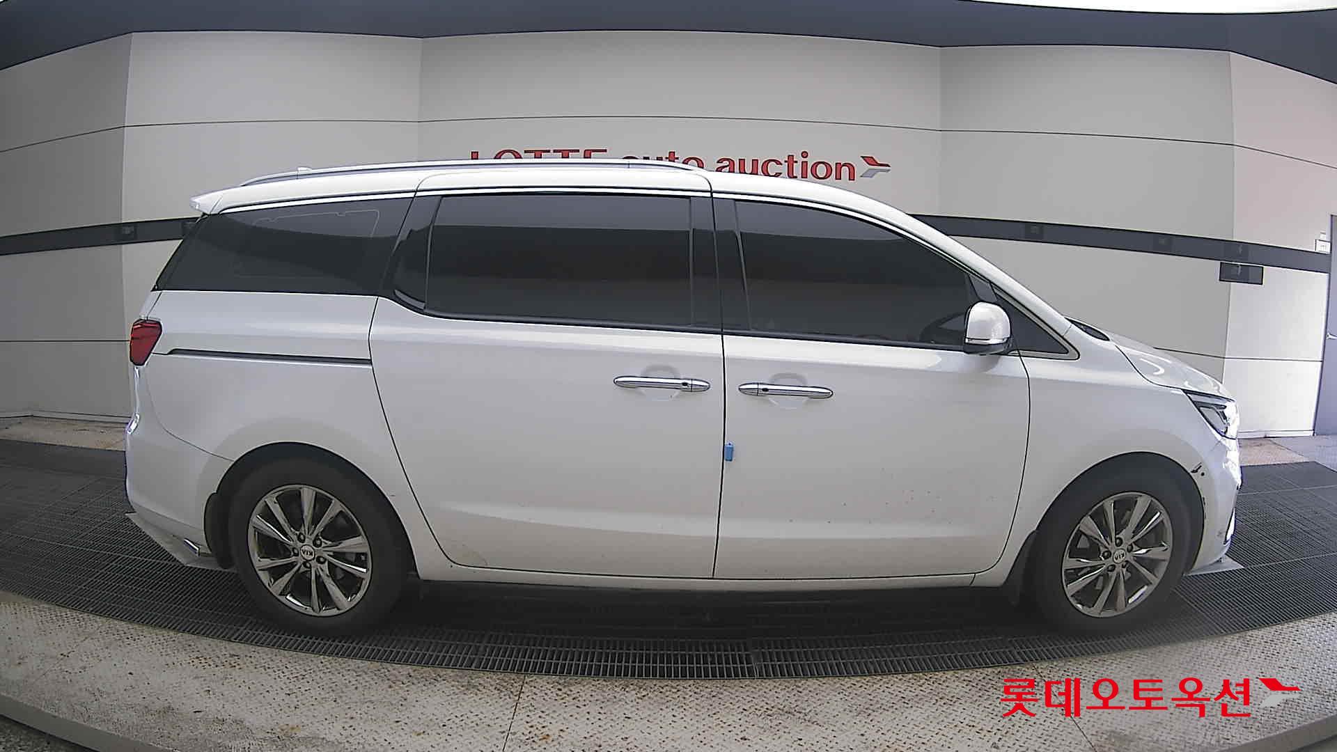 2019 - kia carnival