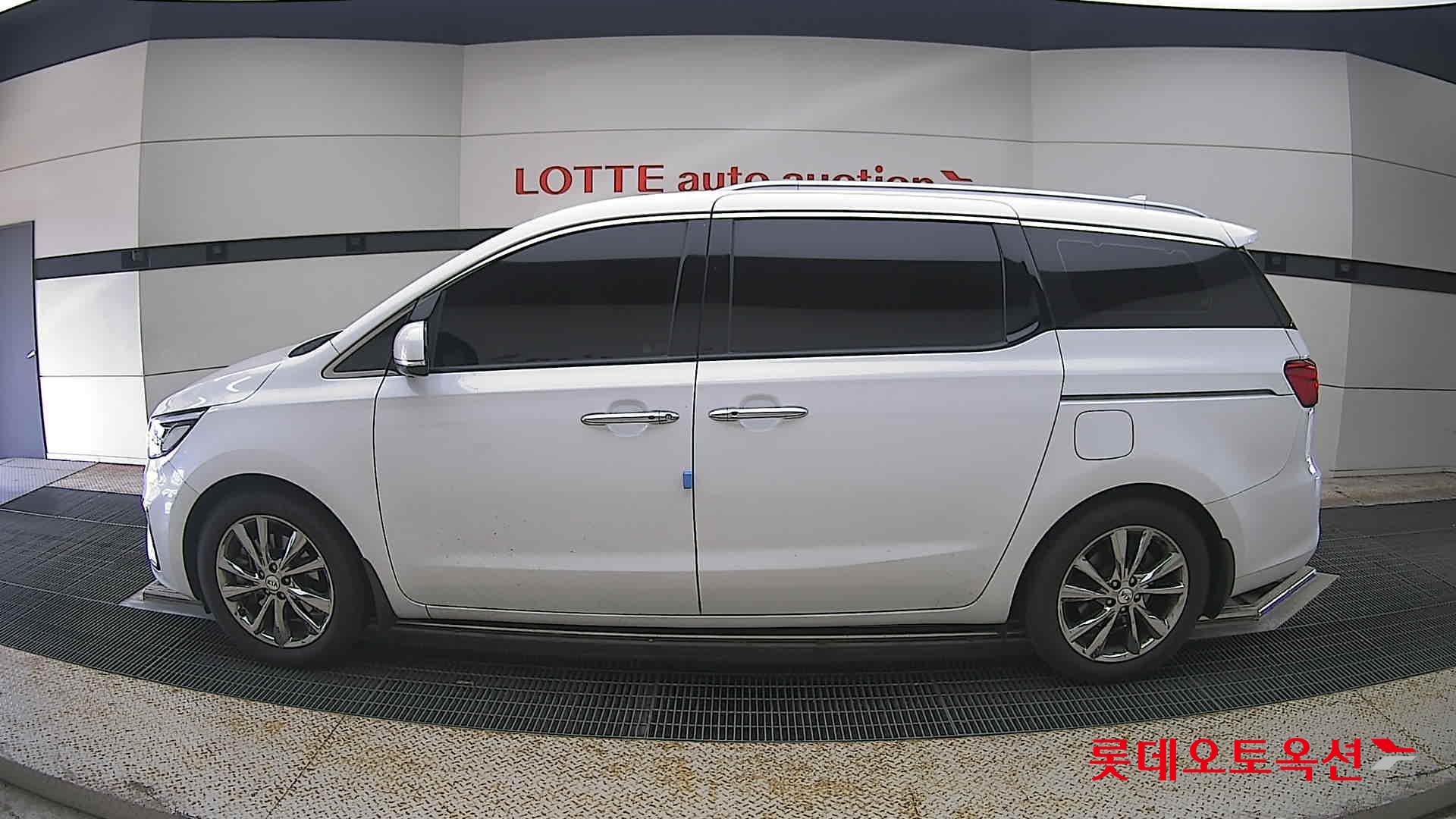 2019 - kia carnival