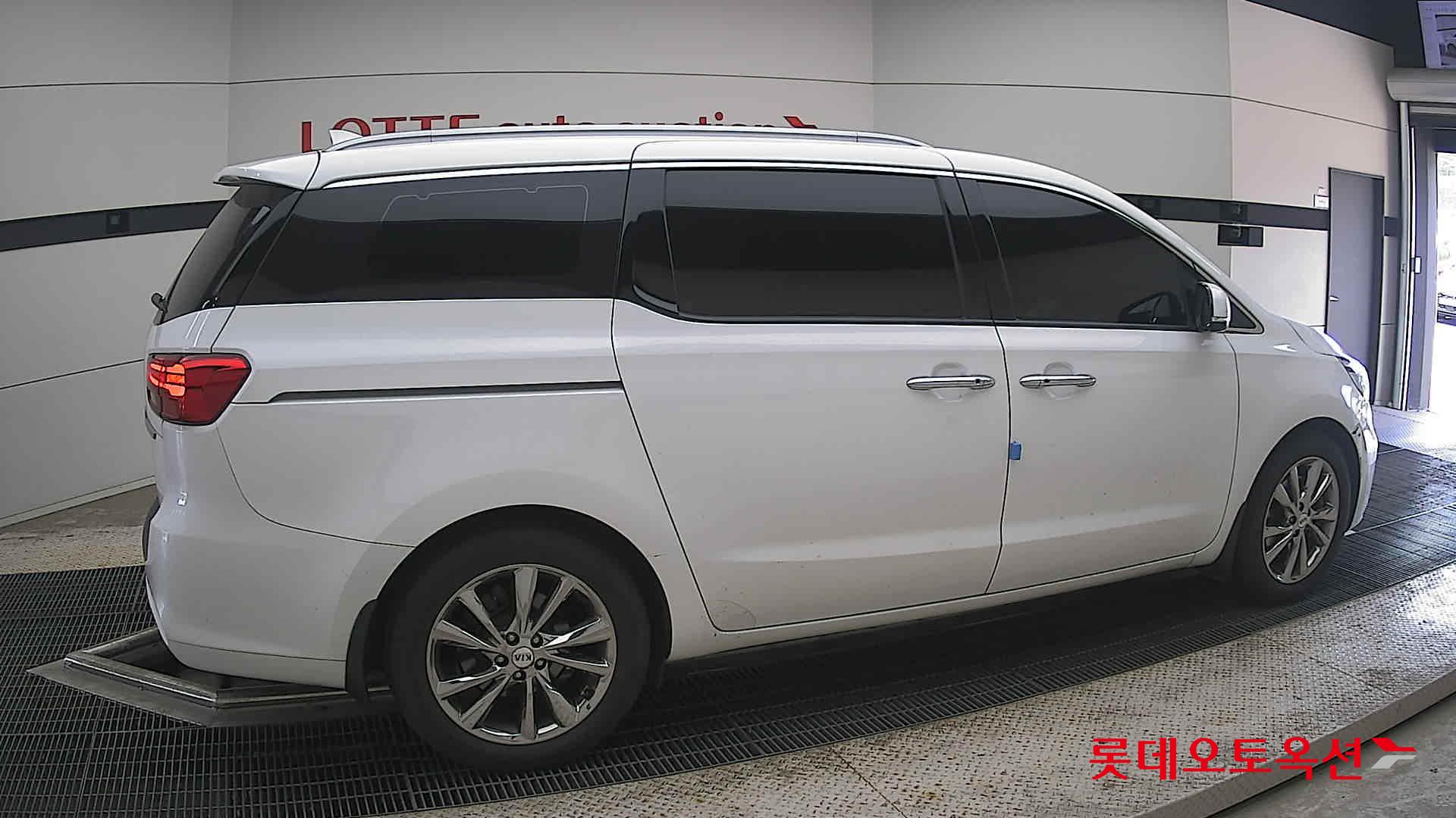 2019 - kia carnival