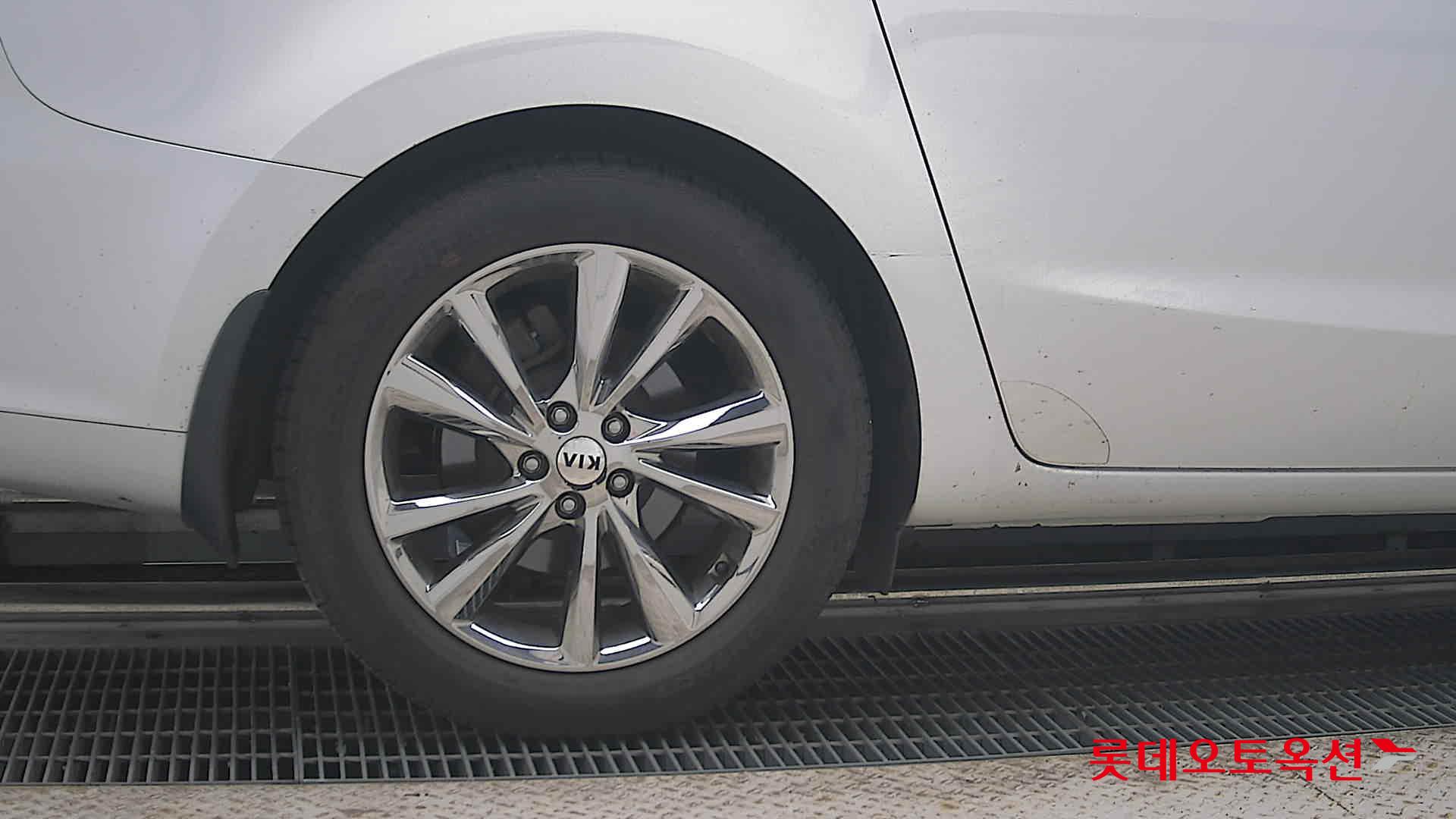 2019 - kia carnival