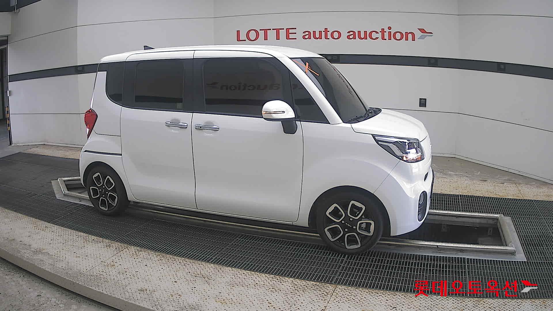 2022 - kia ray