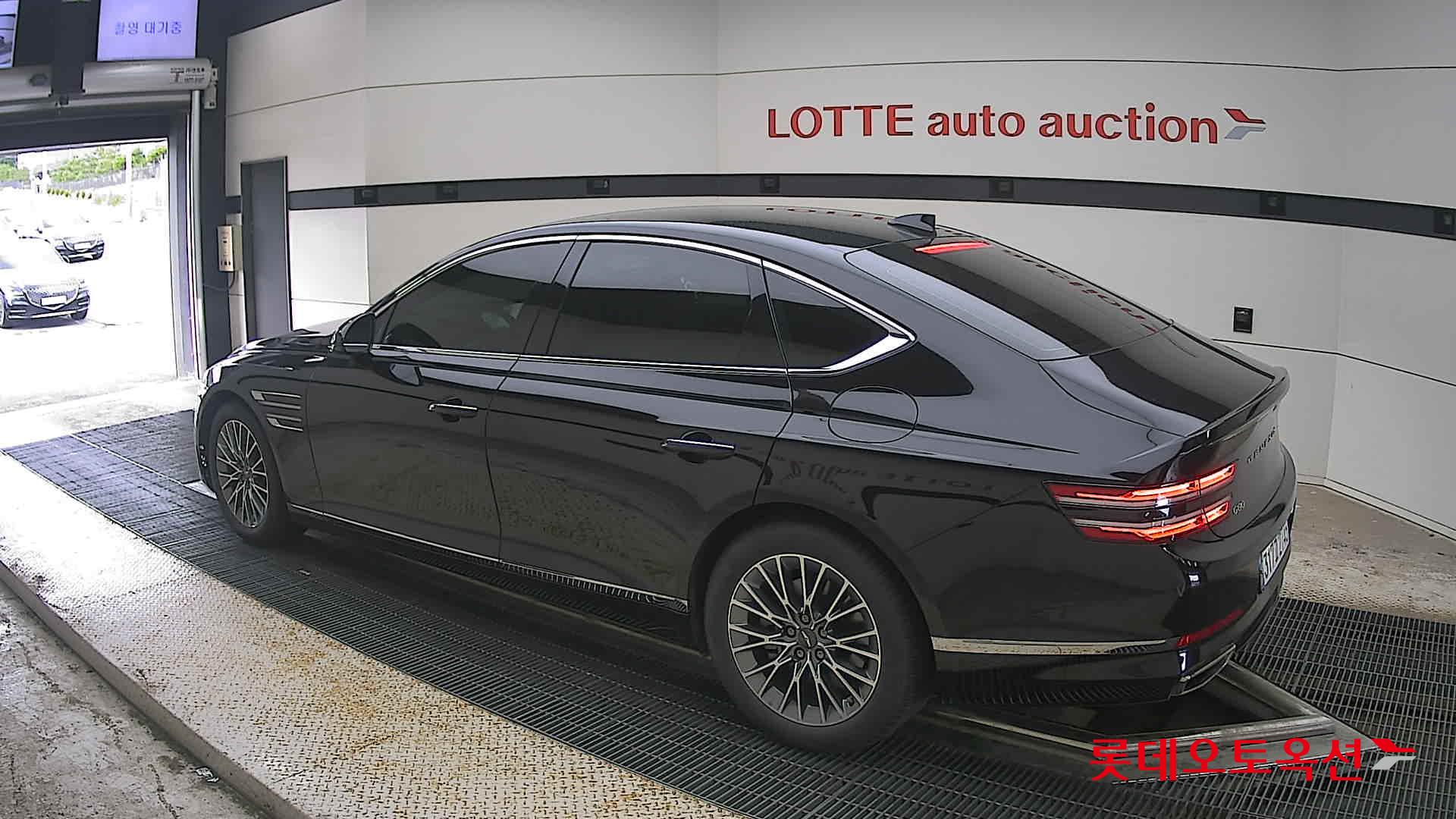 2022 - genesis g80