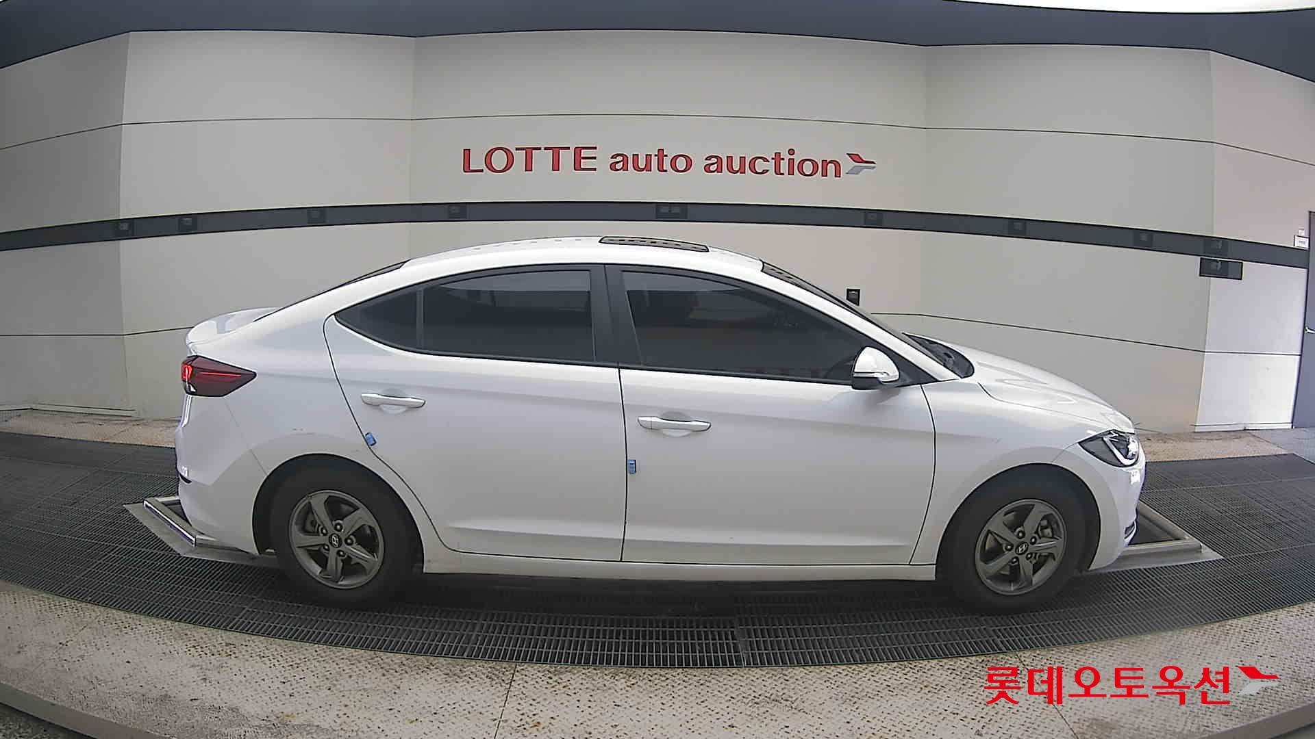 2017 - hyundai avante