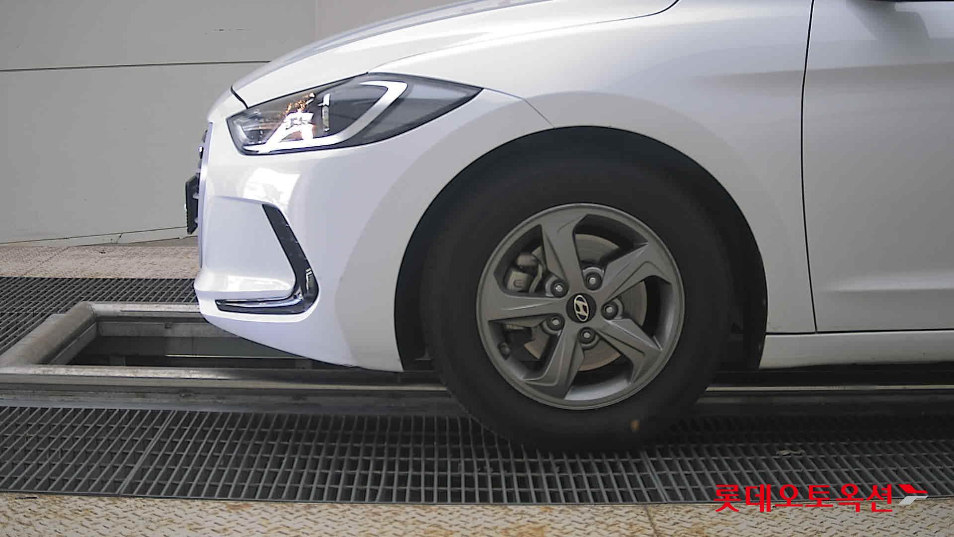 2017 - hyundai avante