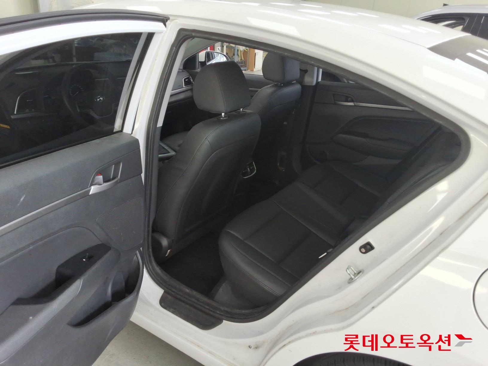 2017 - hyundai avante