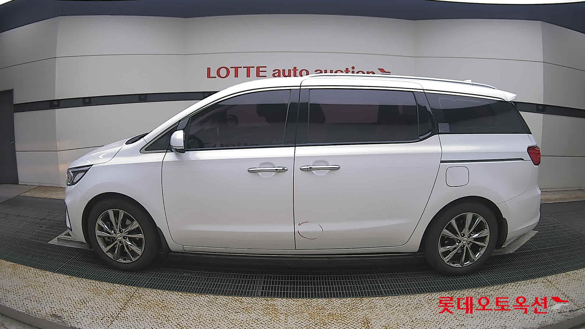2019 - kia carnival