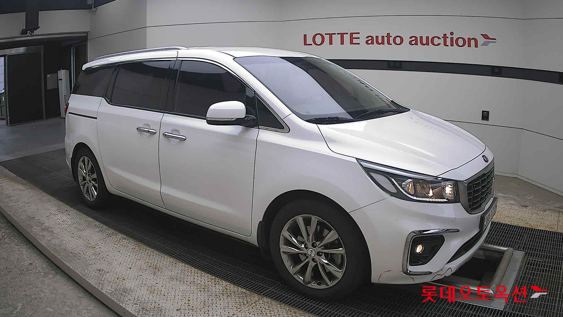 2019 - kia carnival