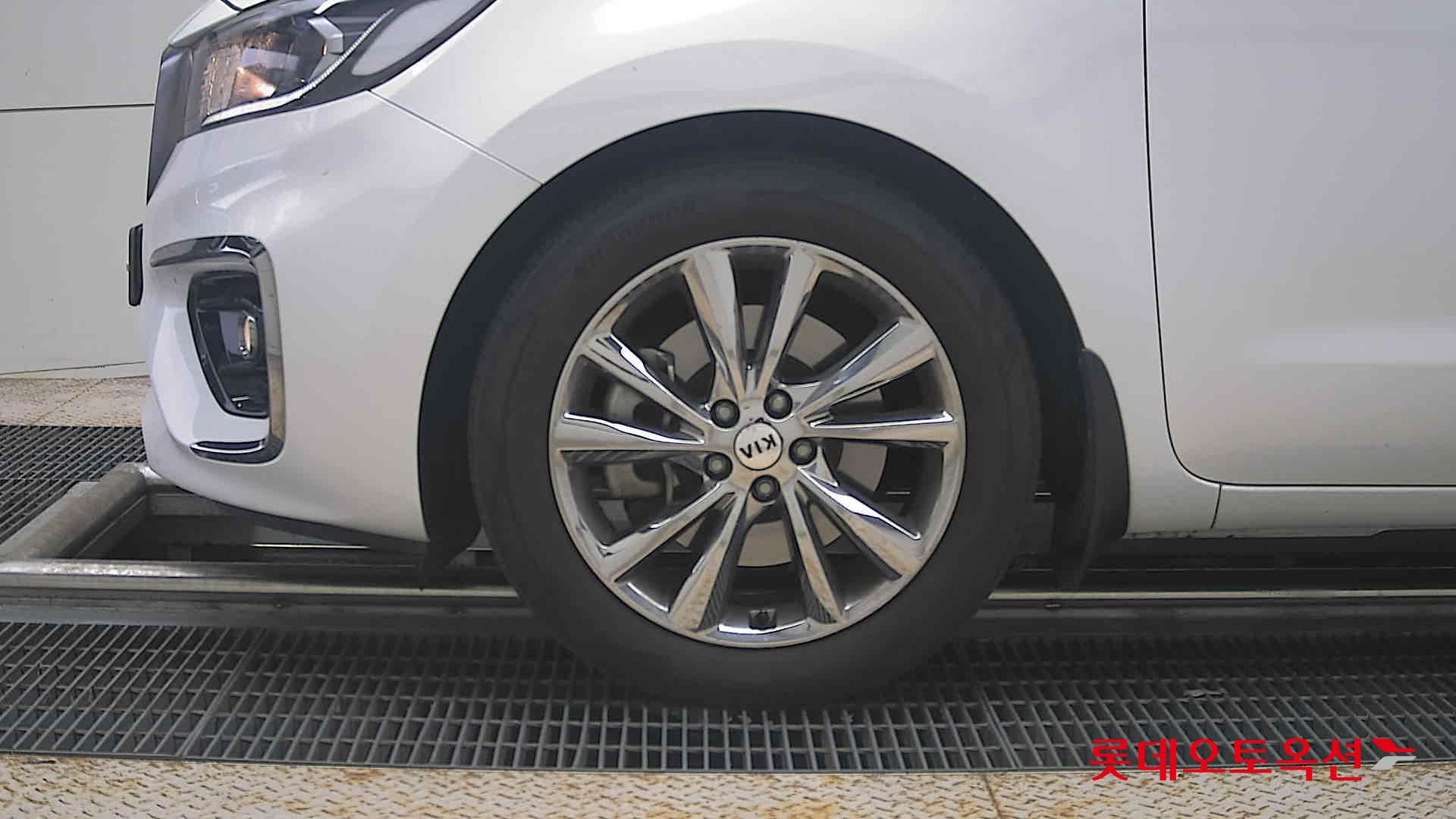 2019 - kia carnival