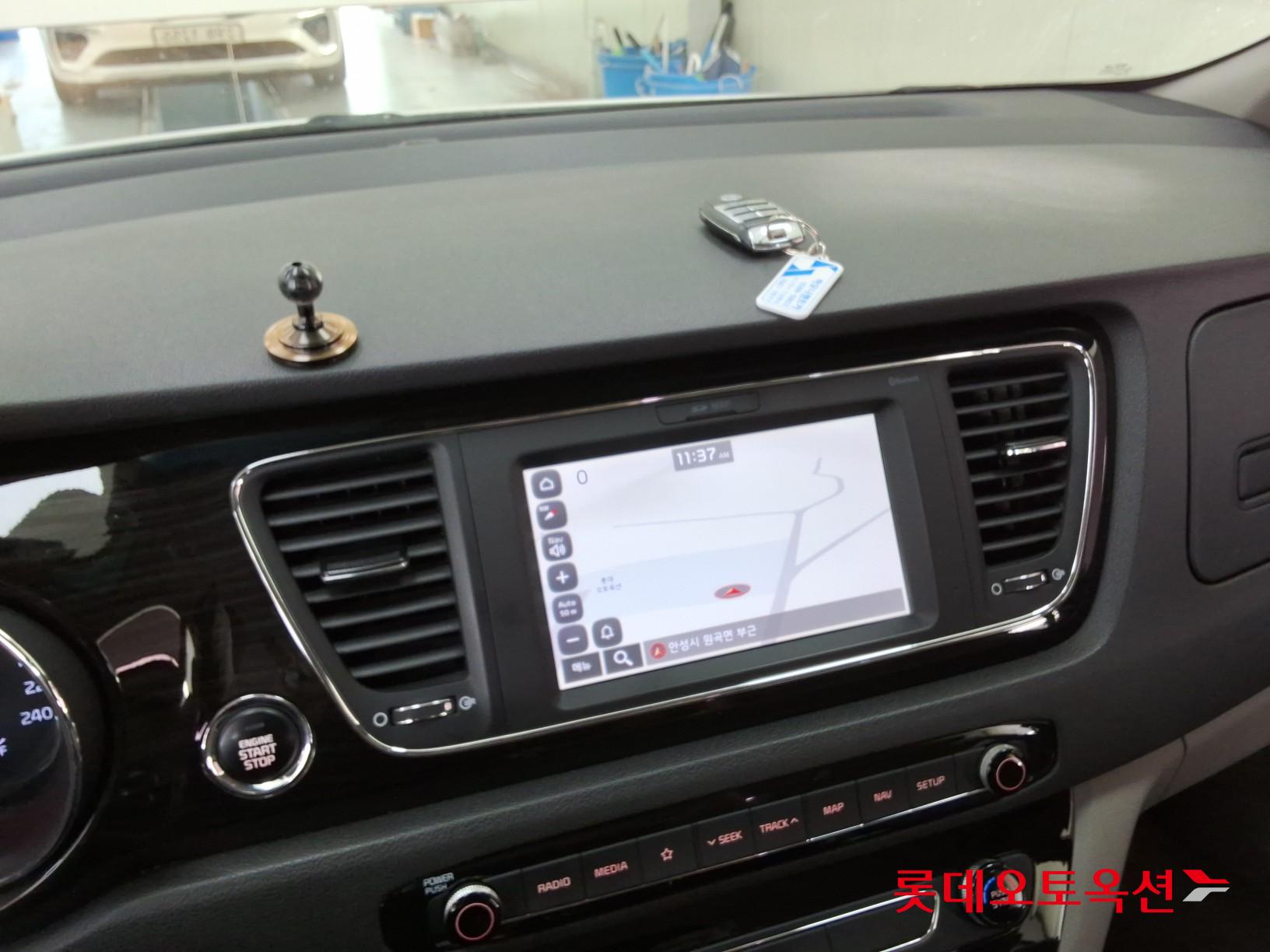 2019 - kia carnival