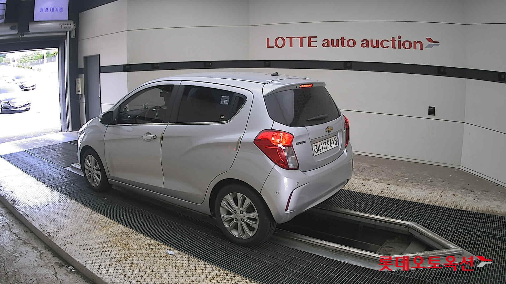 2017 - chevrolet spark