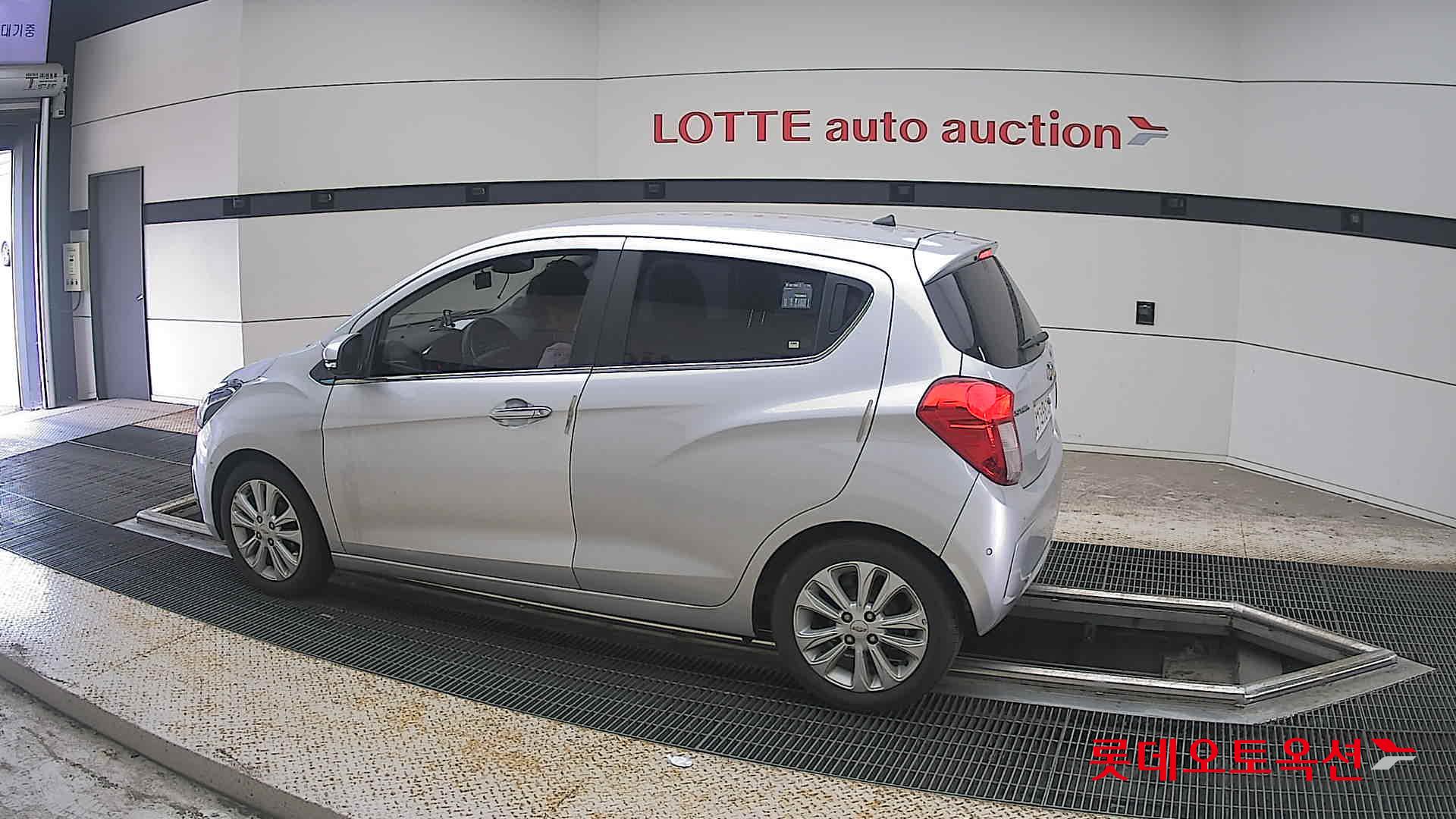 2017 - chevrolet spark