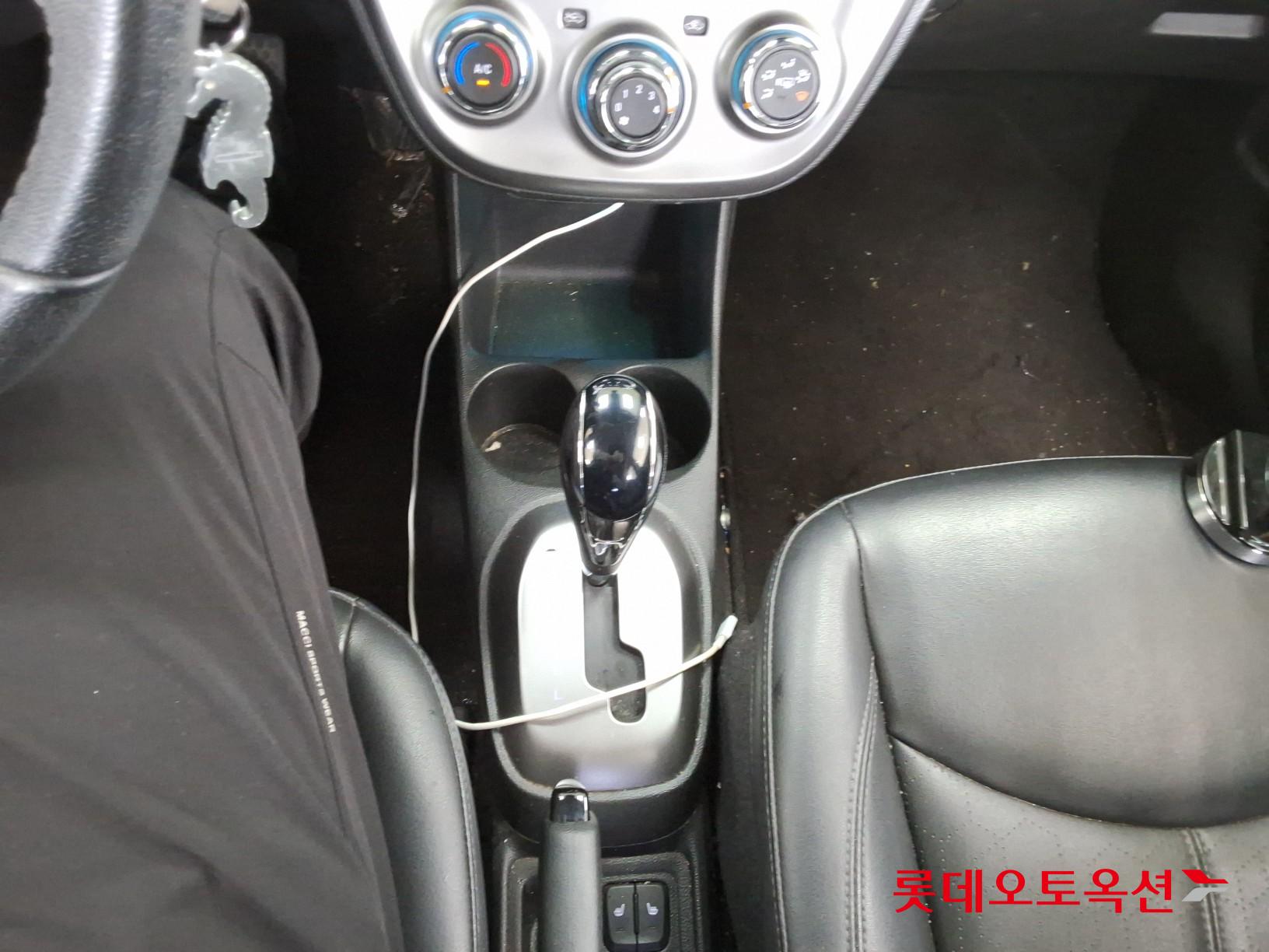 2017 - chevrolet spark