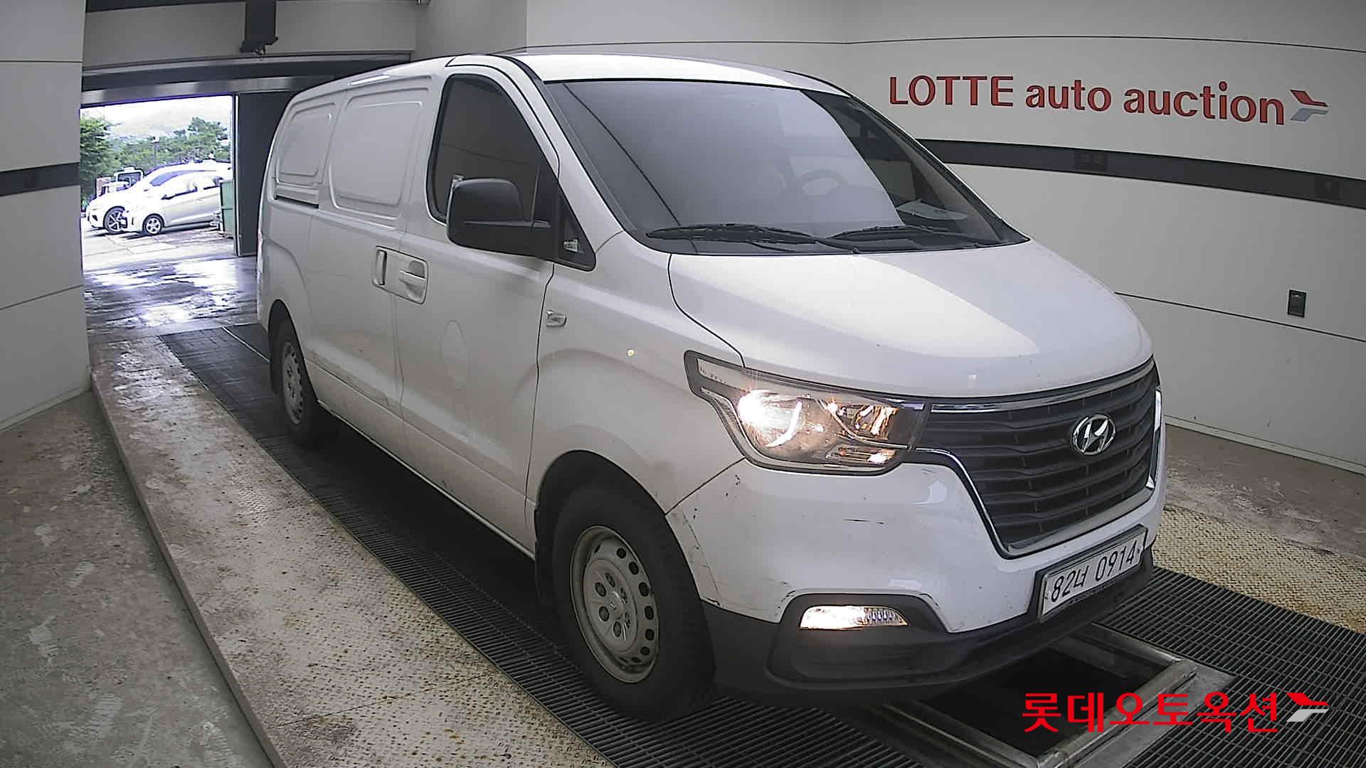 2021 - hyundai grand starex