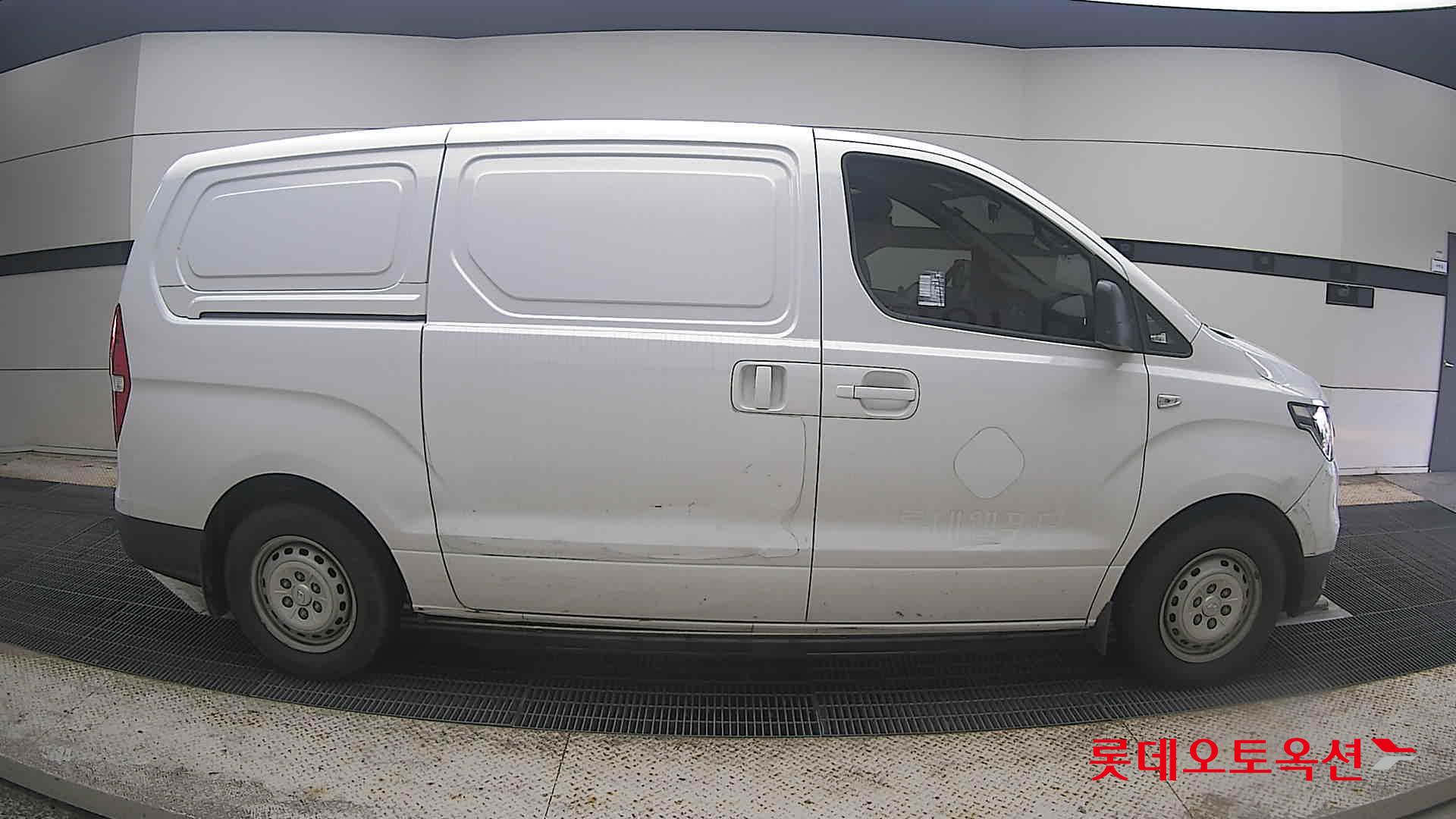 2021 - hyundai grand starex