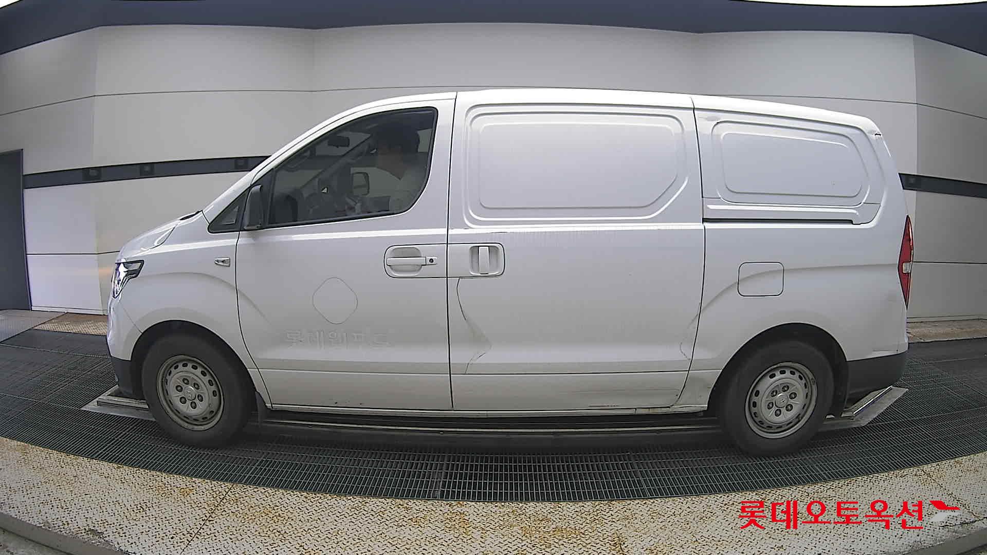 2021 - hyundai grand starex