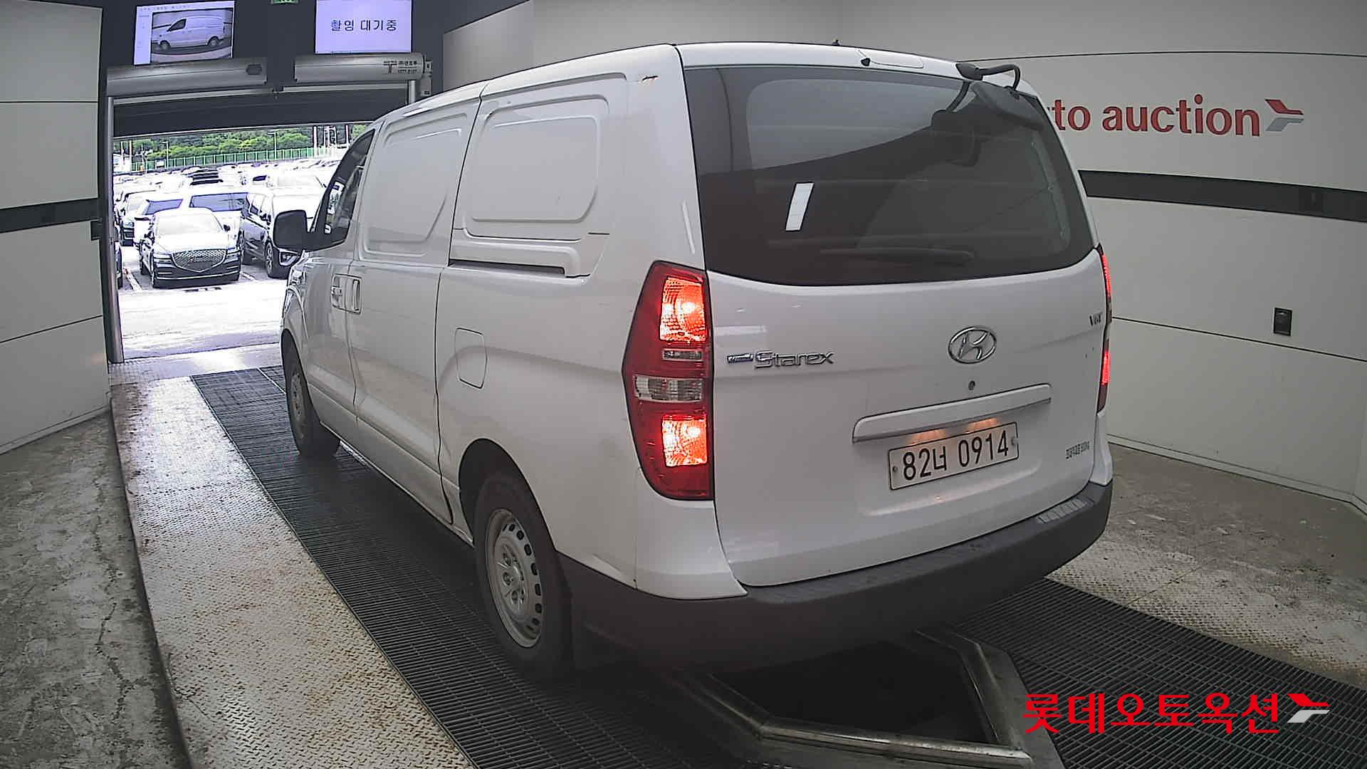2021 - hyundai grand starex