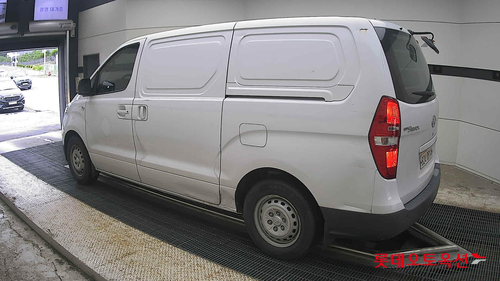 2021 - hyundai grand starex