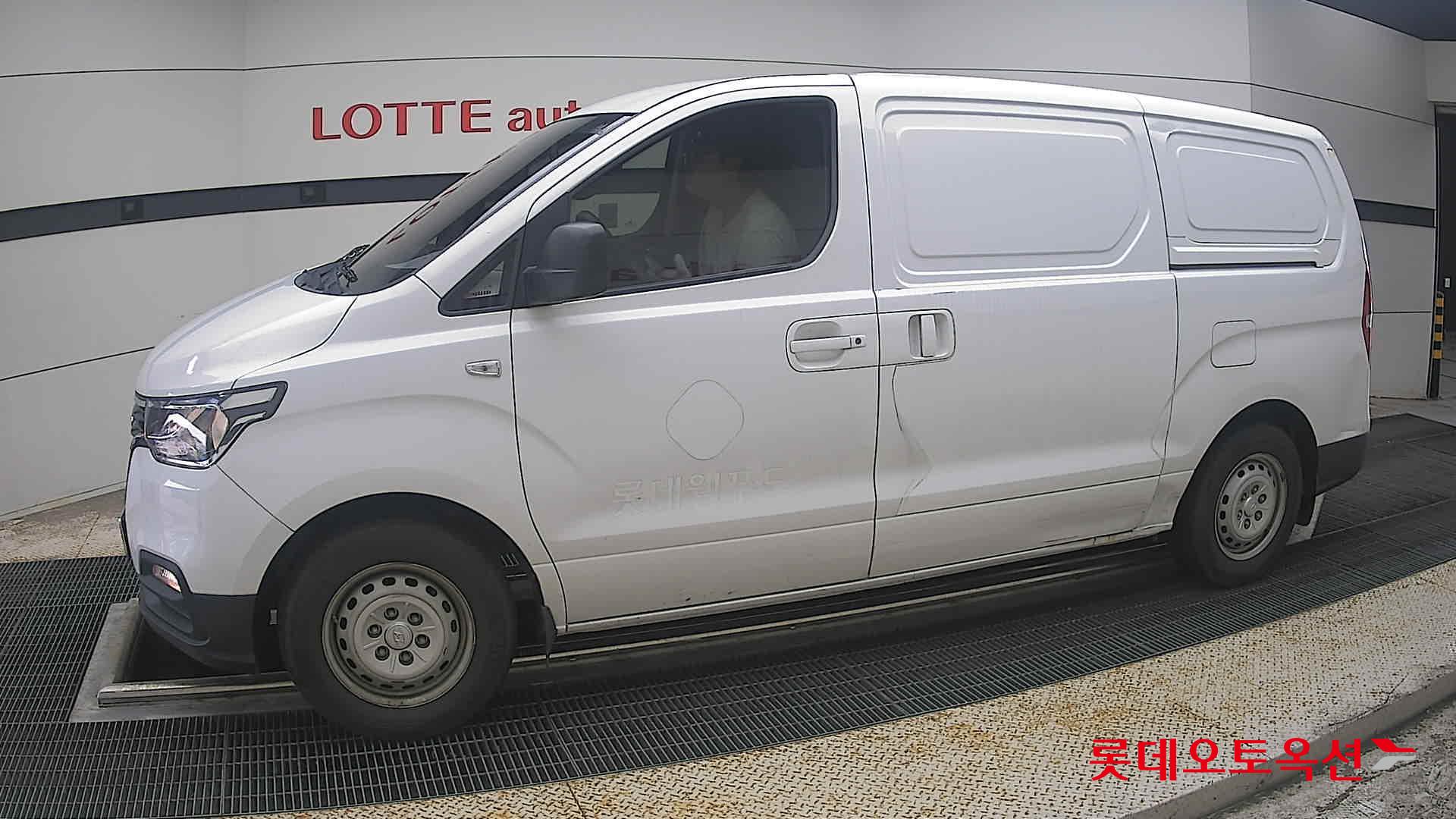2021 - hyundai grand starex