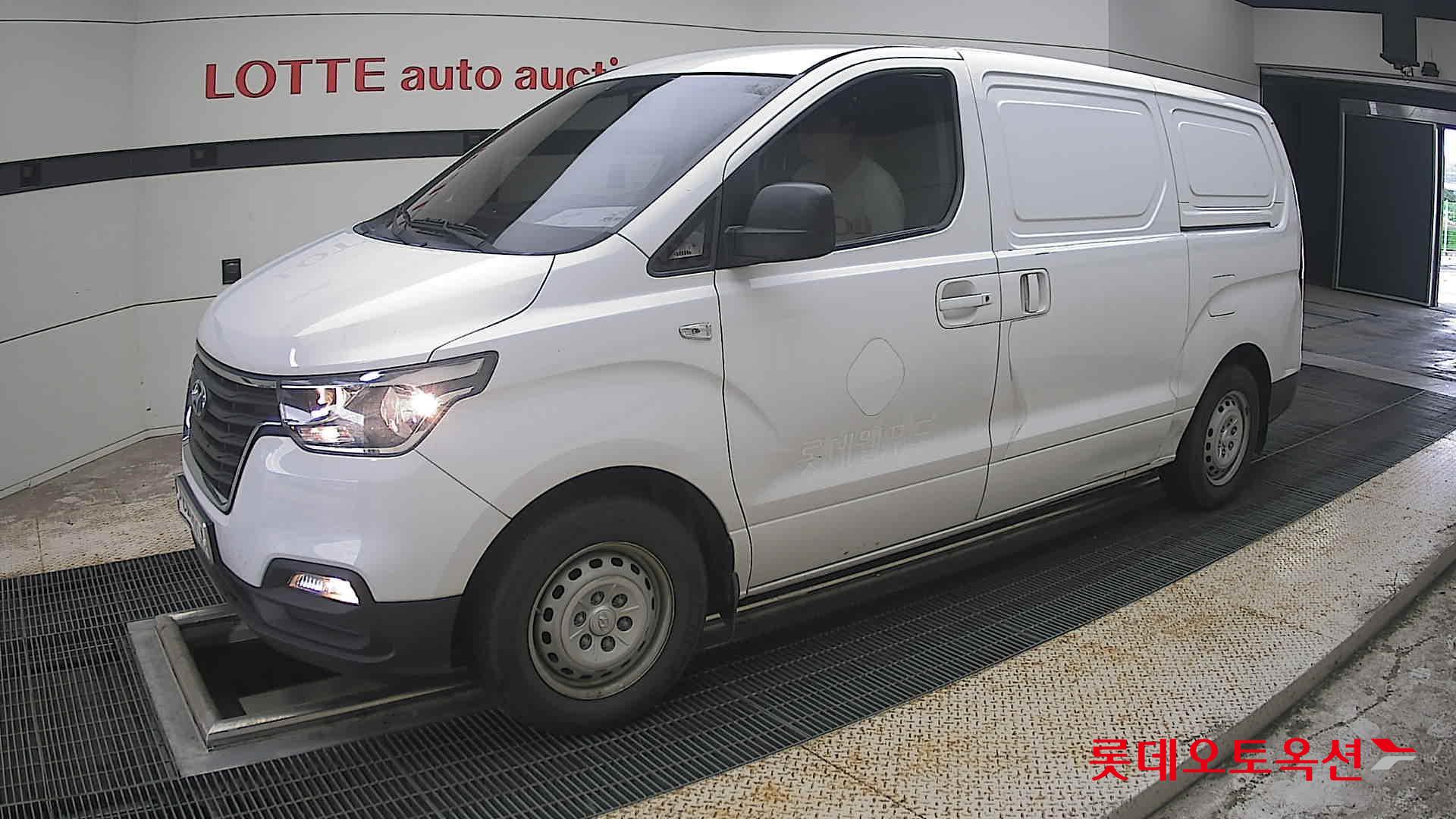 2021 - hyundai grand starex
