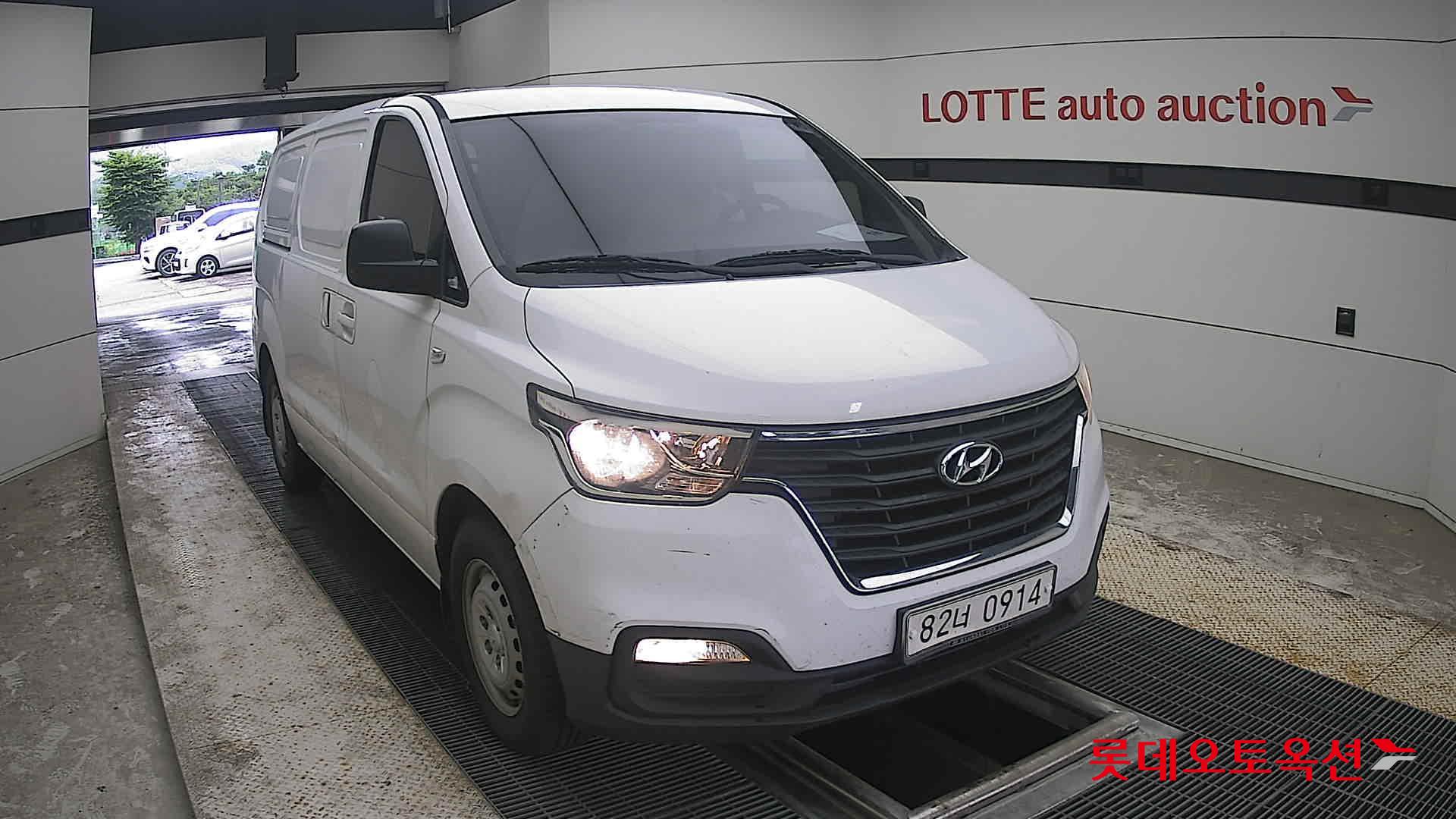 2021 - hyundai grand starex